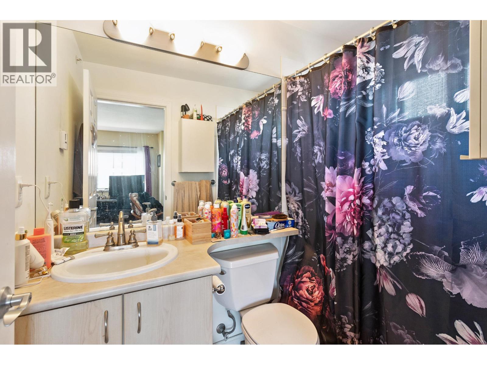 4 160 PEMBINA STREET, New Westminster