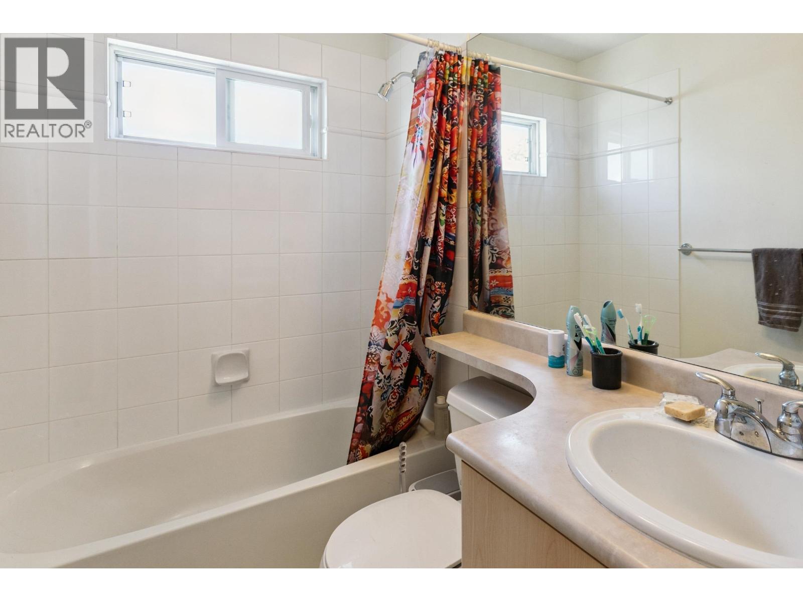 4 160 PEMBINA STREET, New Westminster