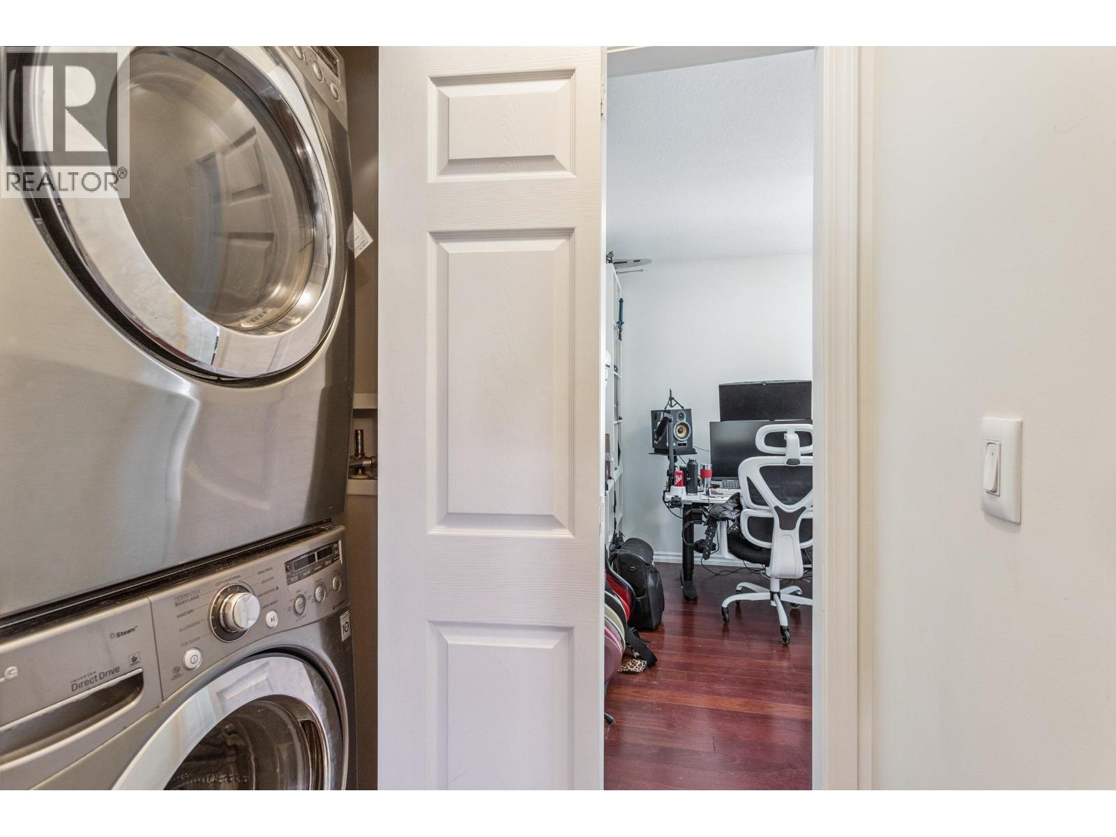 4 160 PEMBINA STREET, New Westminster