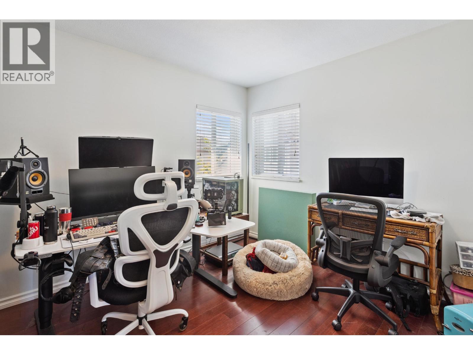 4 160 PEMBINA STREET, New Westminster