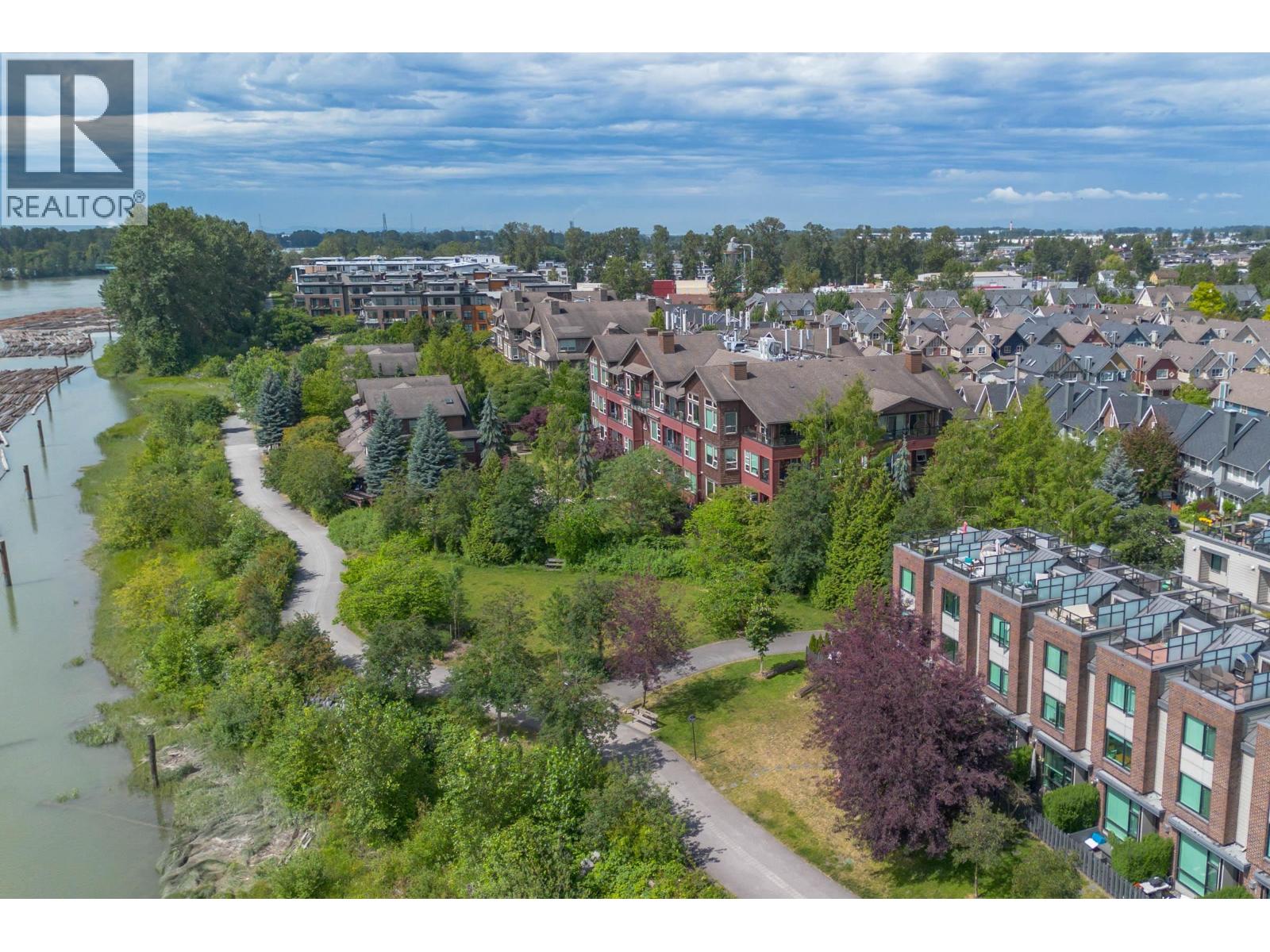 4 160 PEMBINA STREET, New Westminster