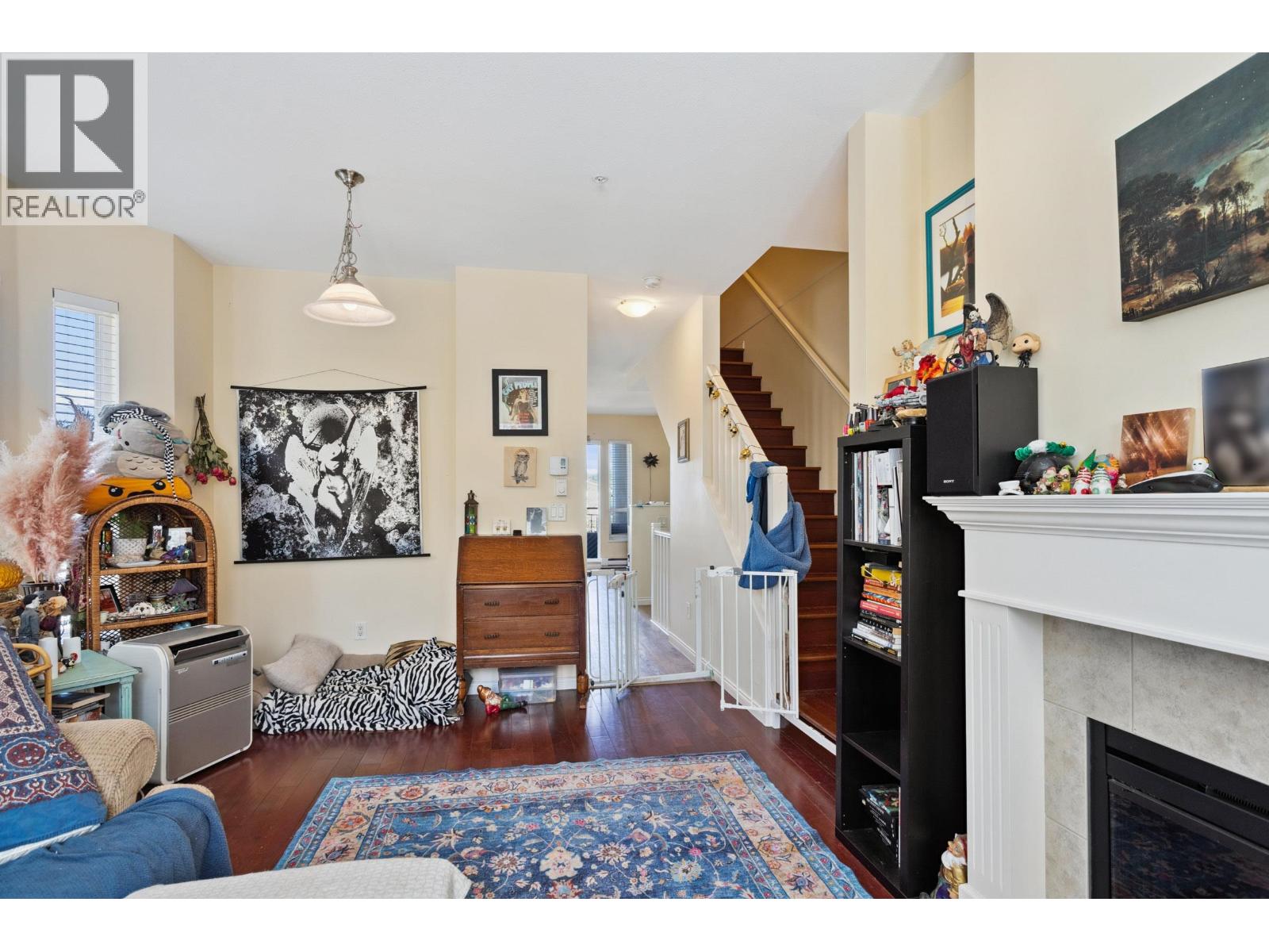 4 160 PEMBINA STREET, New Westminster