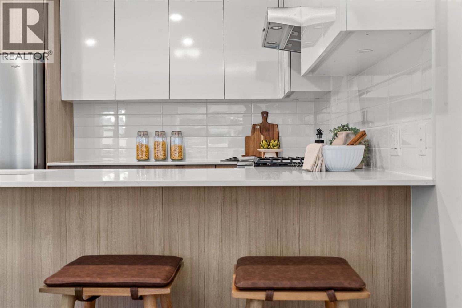 101 2277 HAWTHORNE AVENUE, Port Coquitlam