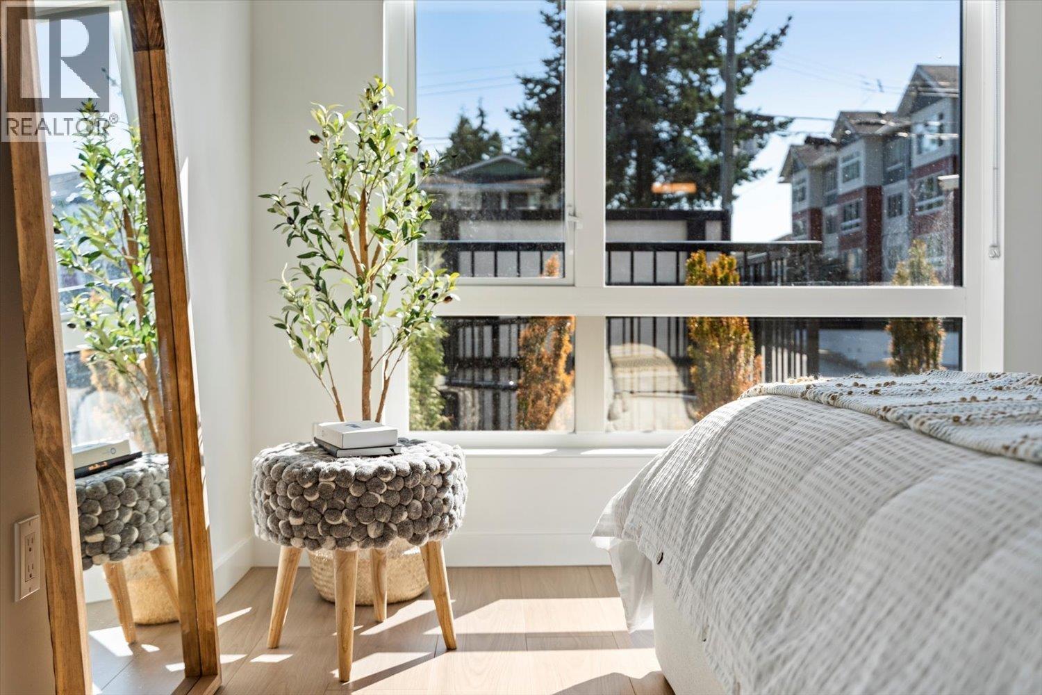 101 2277 HAWTHORNE AVENUE, Port Coquitlam