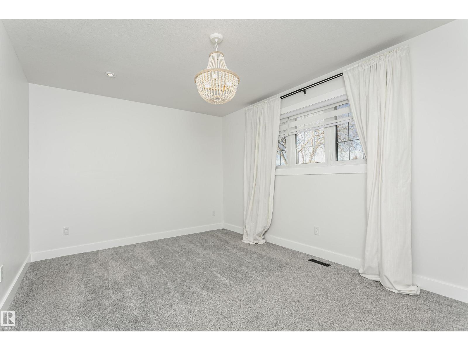 5403 102 AV NW, Edmonton