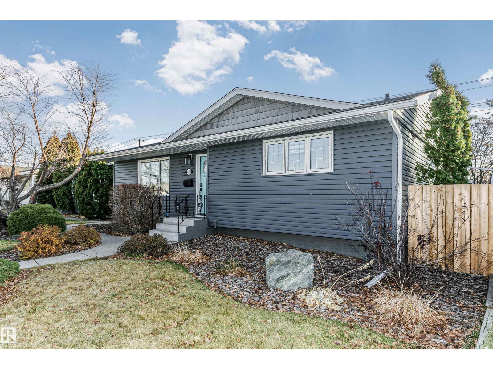 5403 102 AV NW, Edmonton