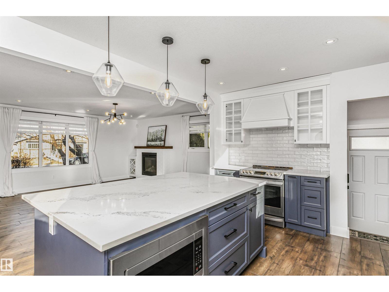 5403 102 AV NW, Edmonton