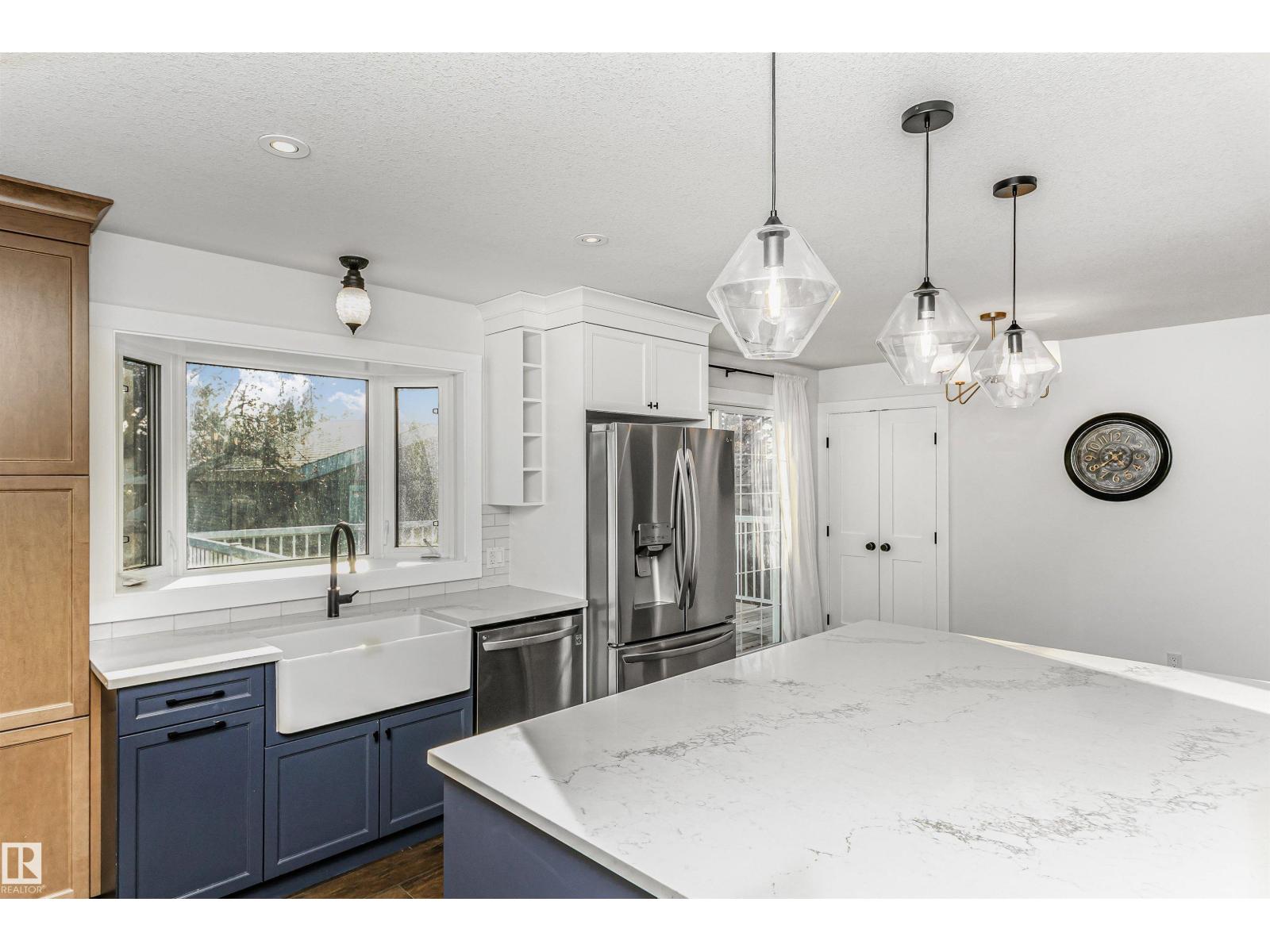 5403 102 AV NW, Edmonton