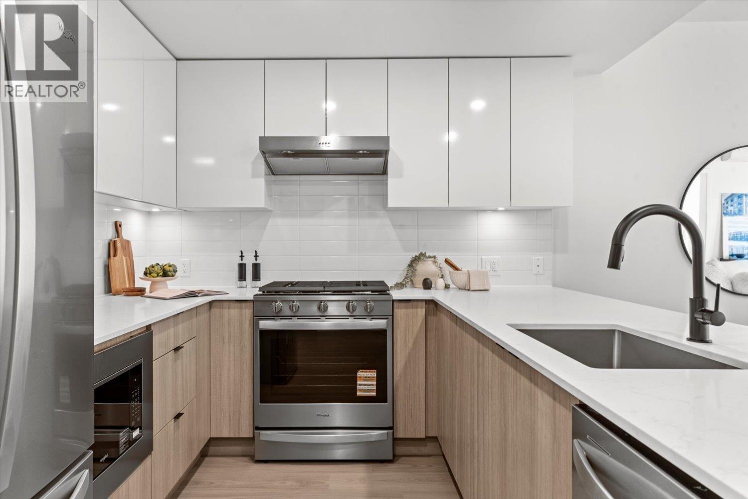 101 2277 HAWTHORNE AVENUE, Port Coquitlam