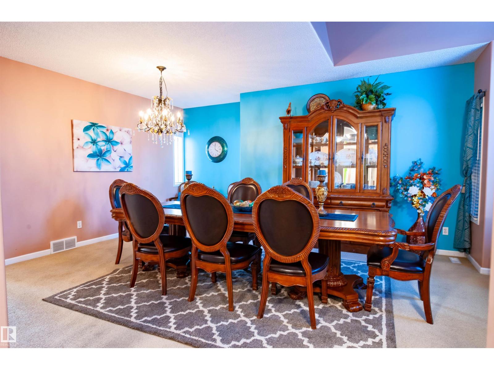 3215 44 AV NW, Edmonton