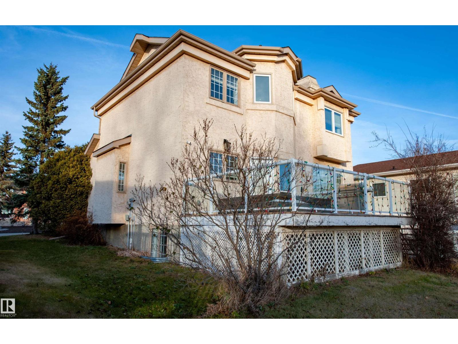 3215 44 AV NW, Edmonton