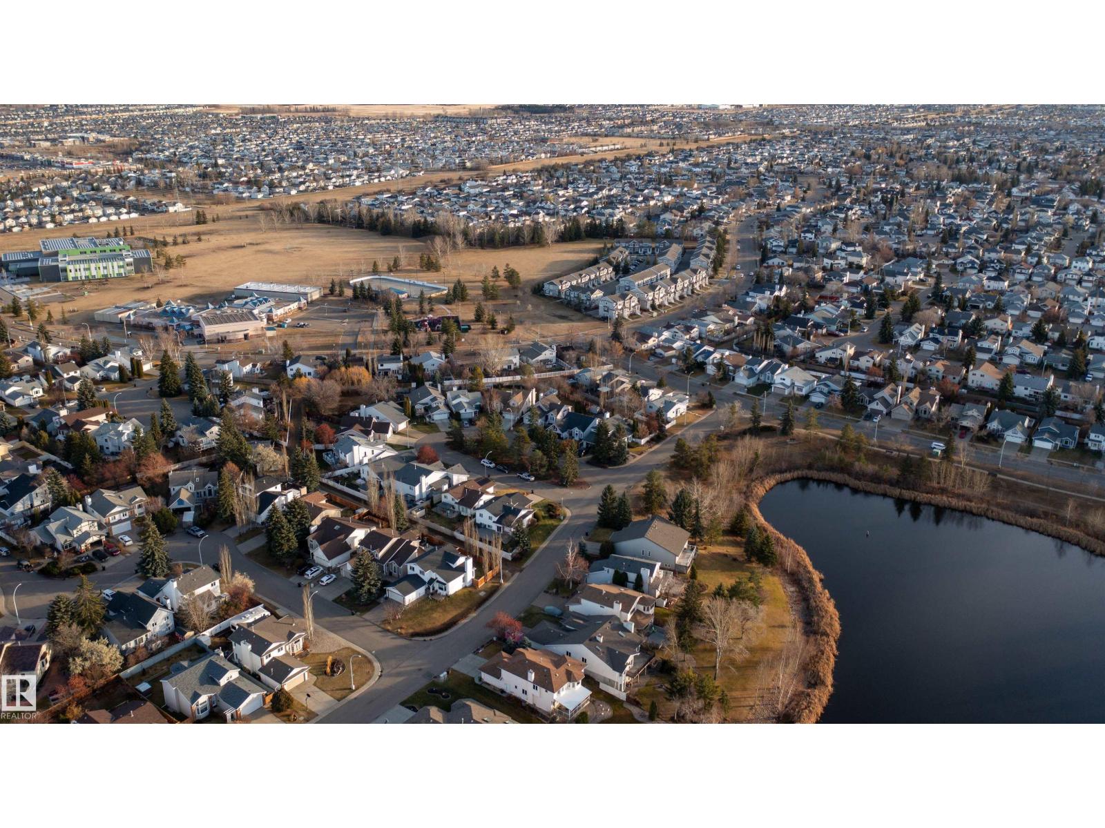 3215 44 AV NW, Edmonton