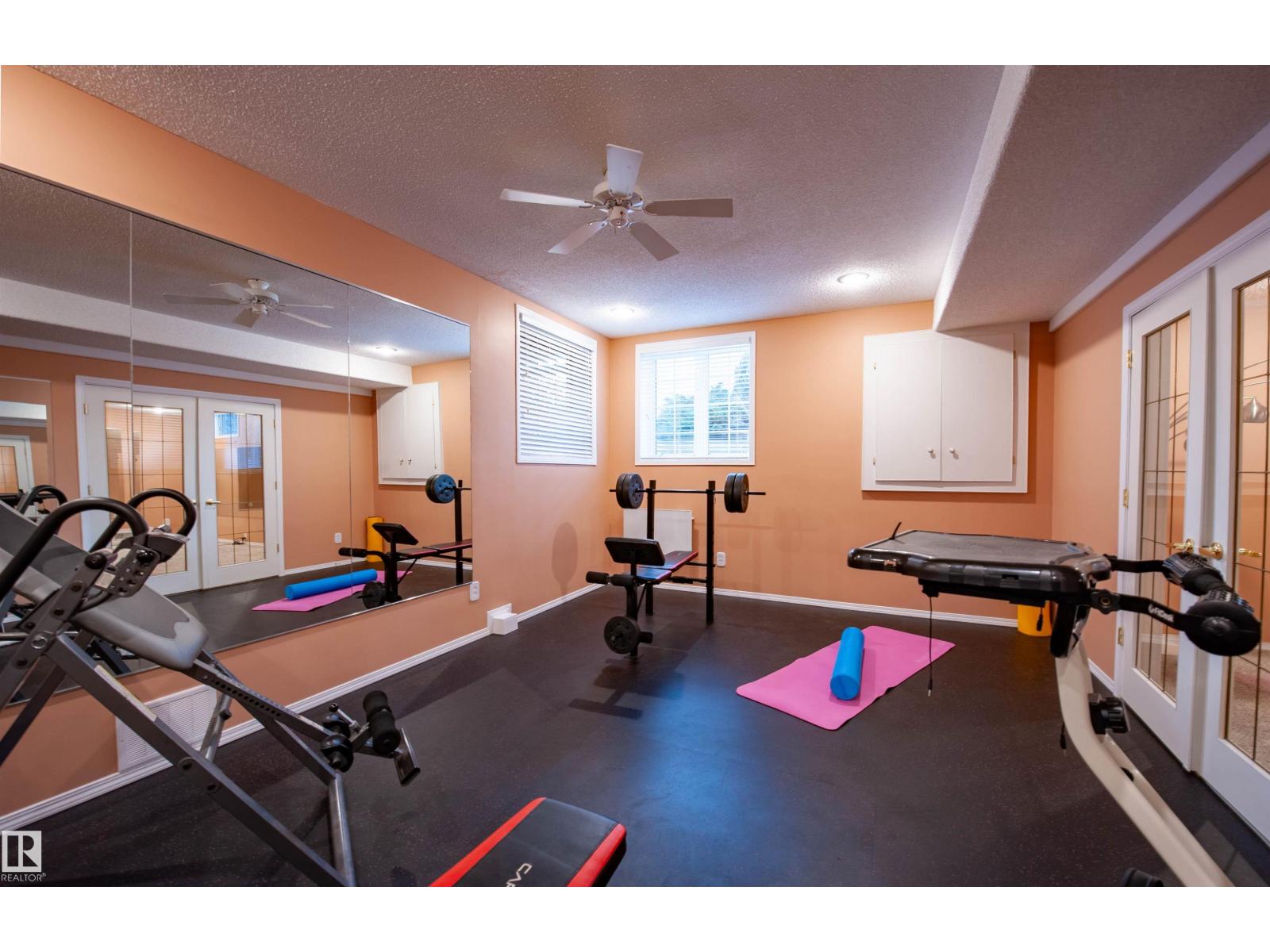 3215 44 AV NW, Edmonton