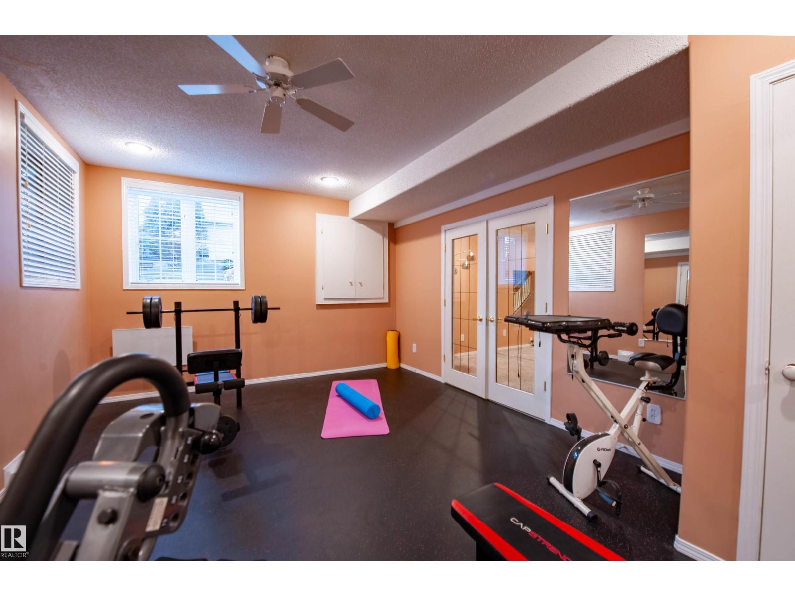 3215 44 AV NW, Edmonton