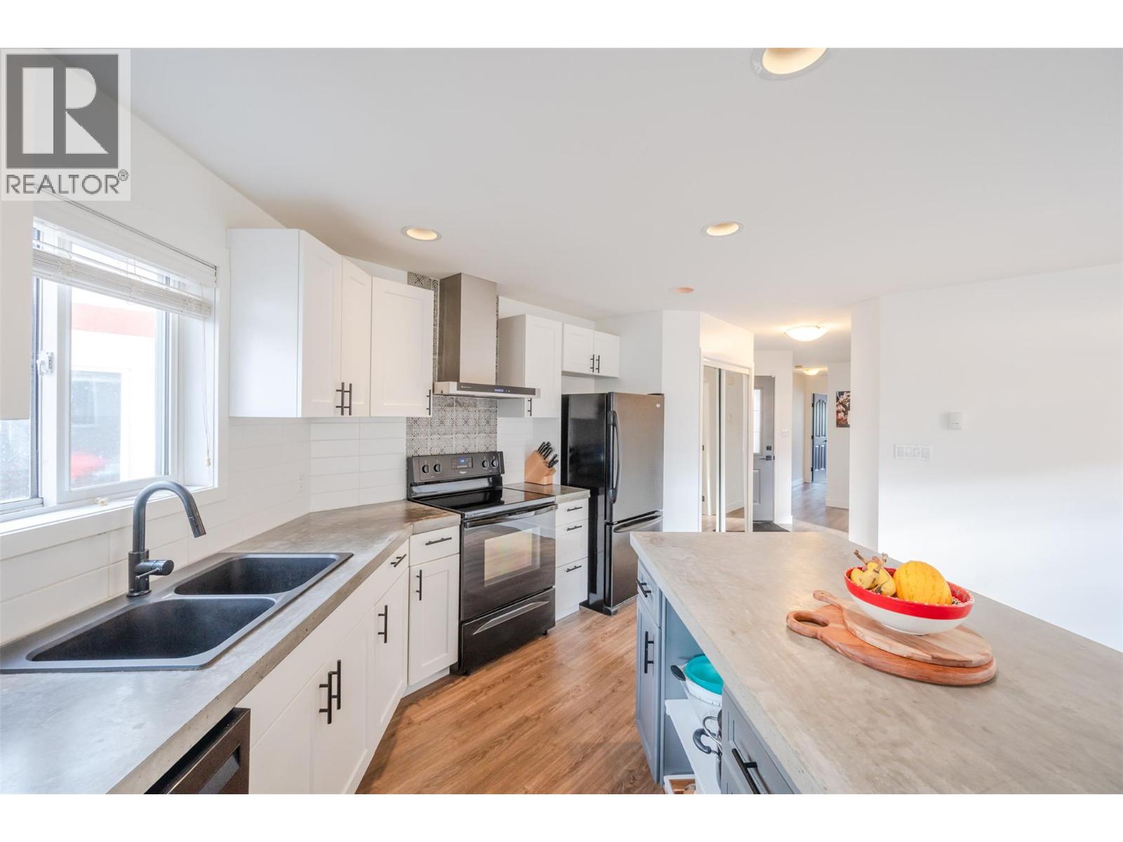 101 93 Van Horne Street, Penticton