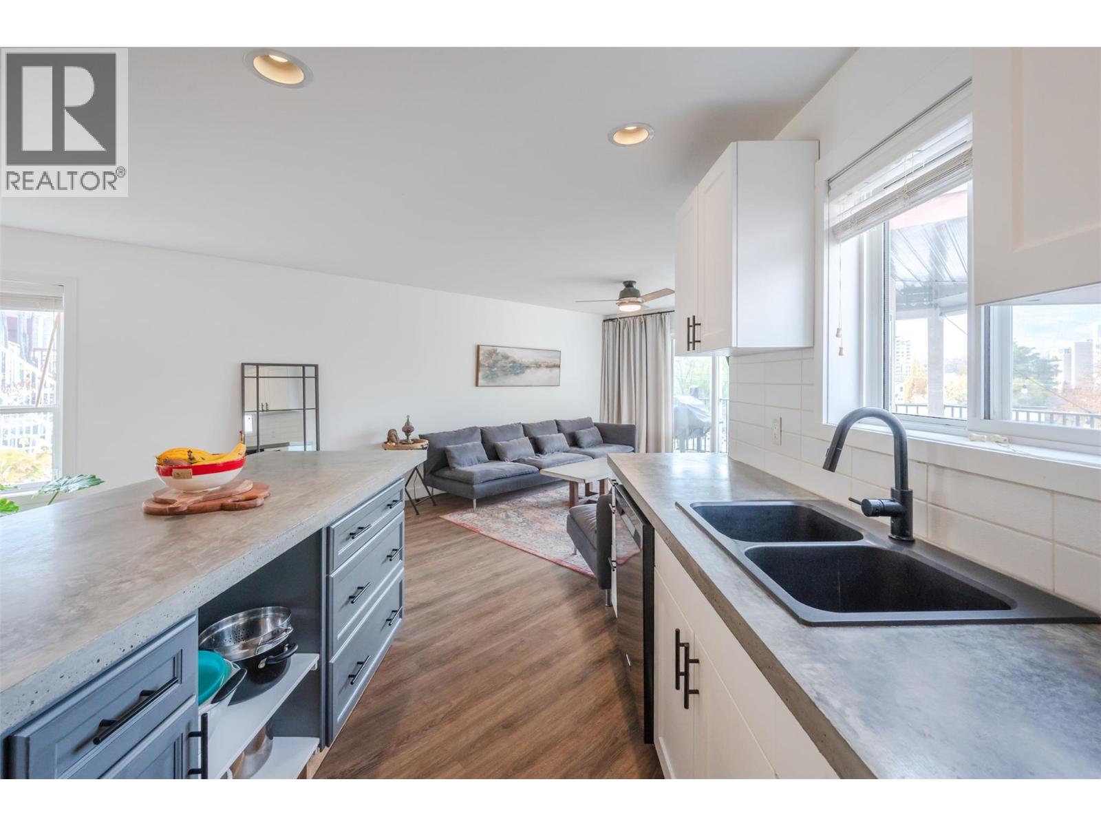 101 93 Van Horne Street, Penticton