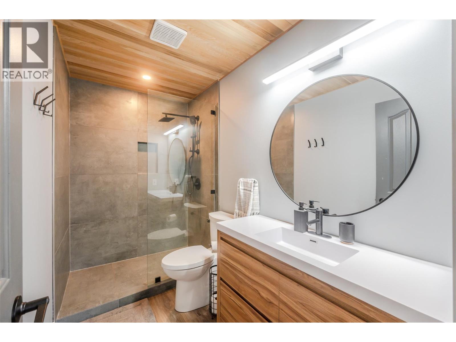 101 93 Van Horne Street, Penticton