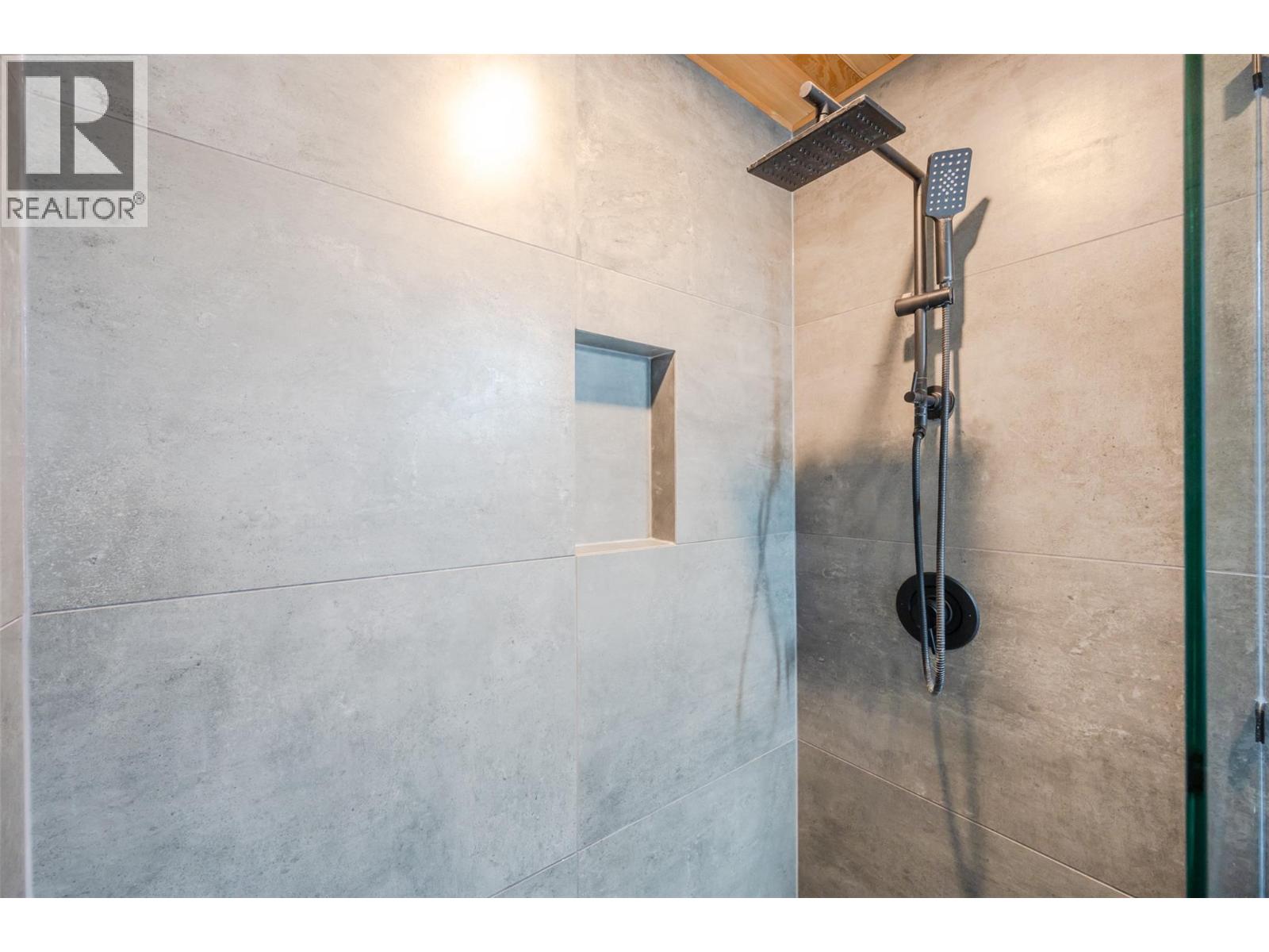 101 93 Van Horne Street, Penticton