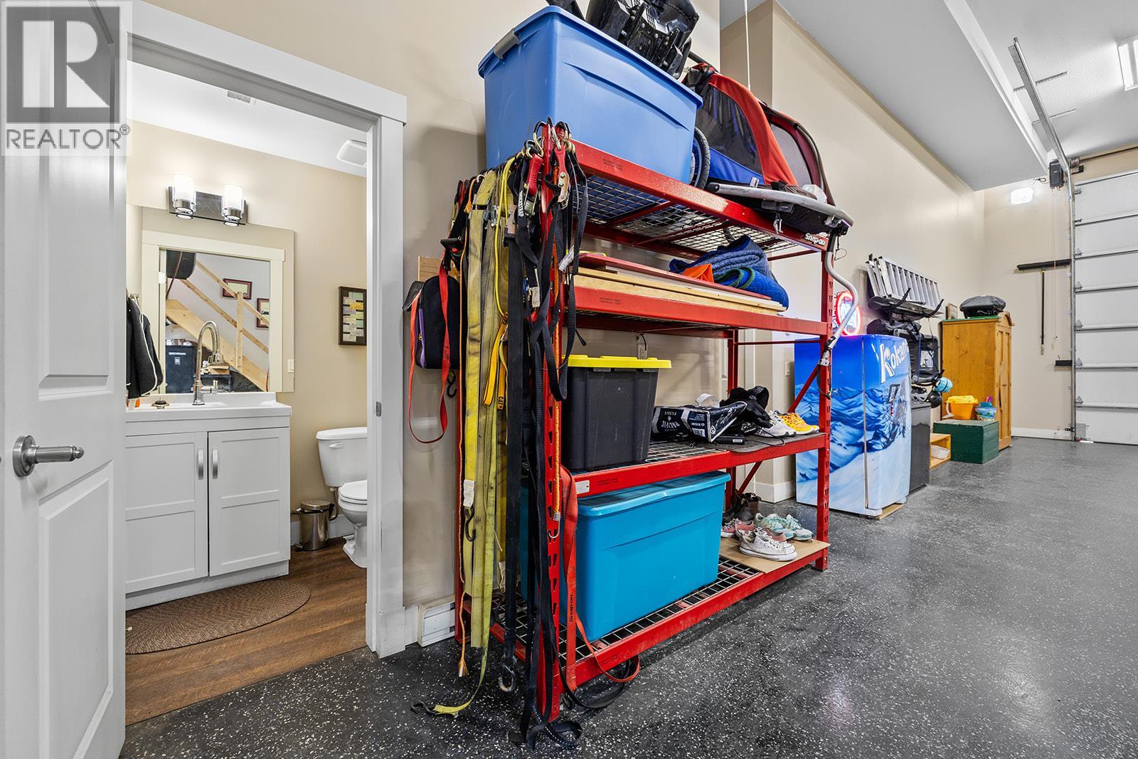 19 3359 Cougar Road, West Kelowna