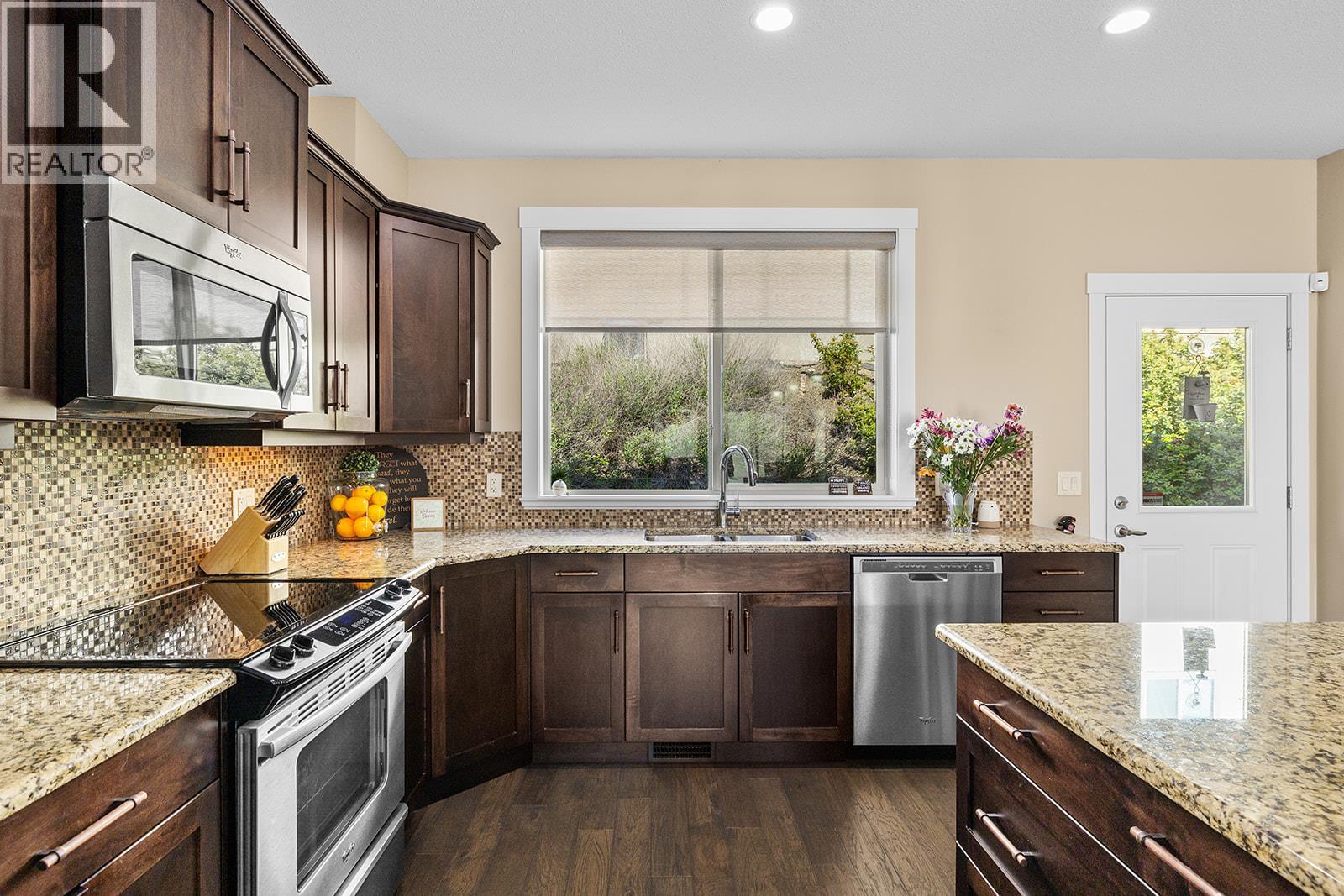 19 3359 Cougar Road, West Kelowna