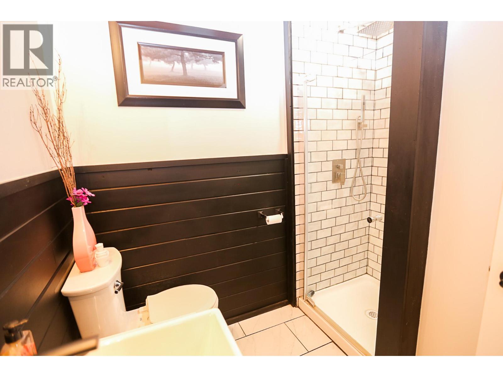 1133 CAROLINE ROAD - 13