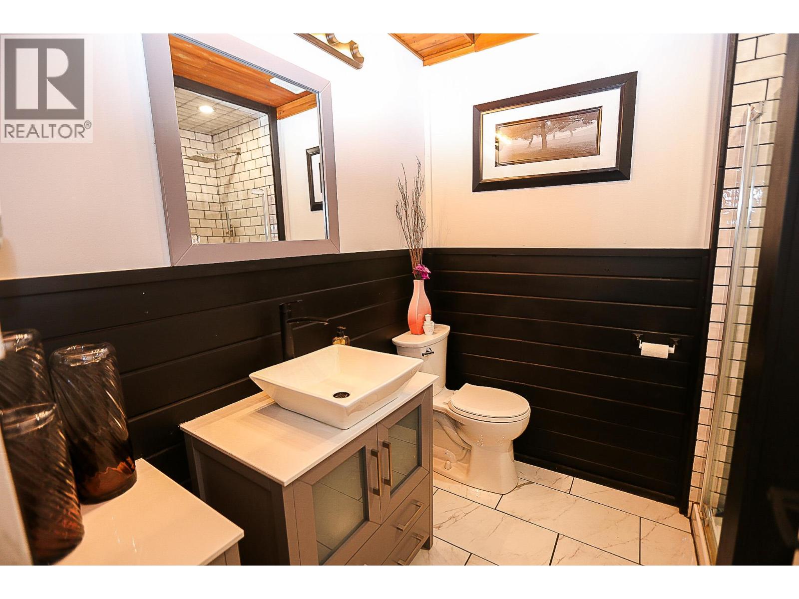 1133 CAROLINE Road - 12