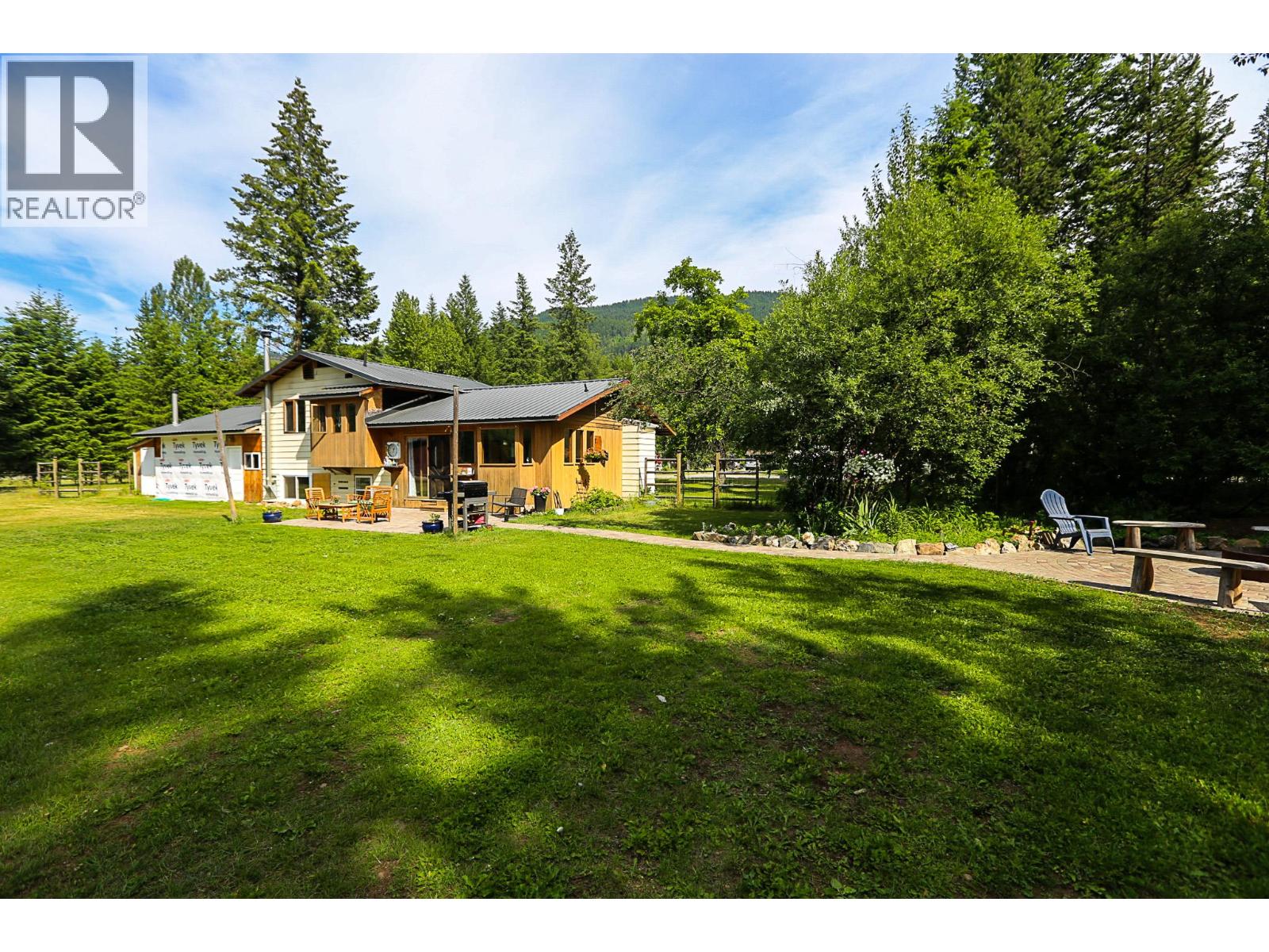 1133 CAROLINE ROAD - 29