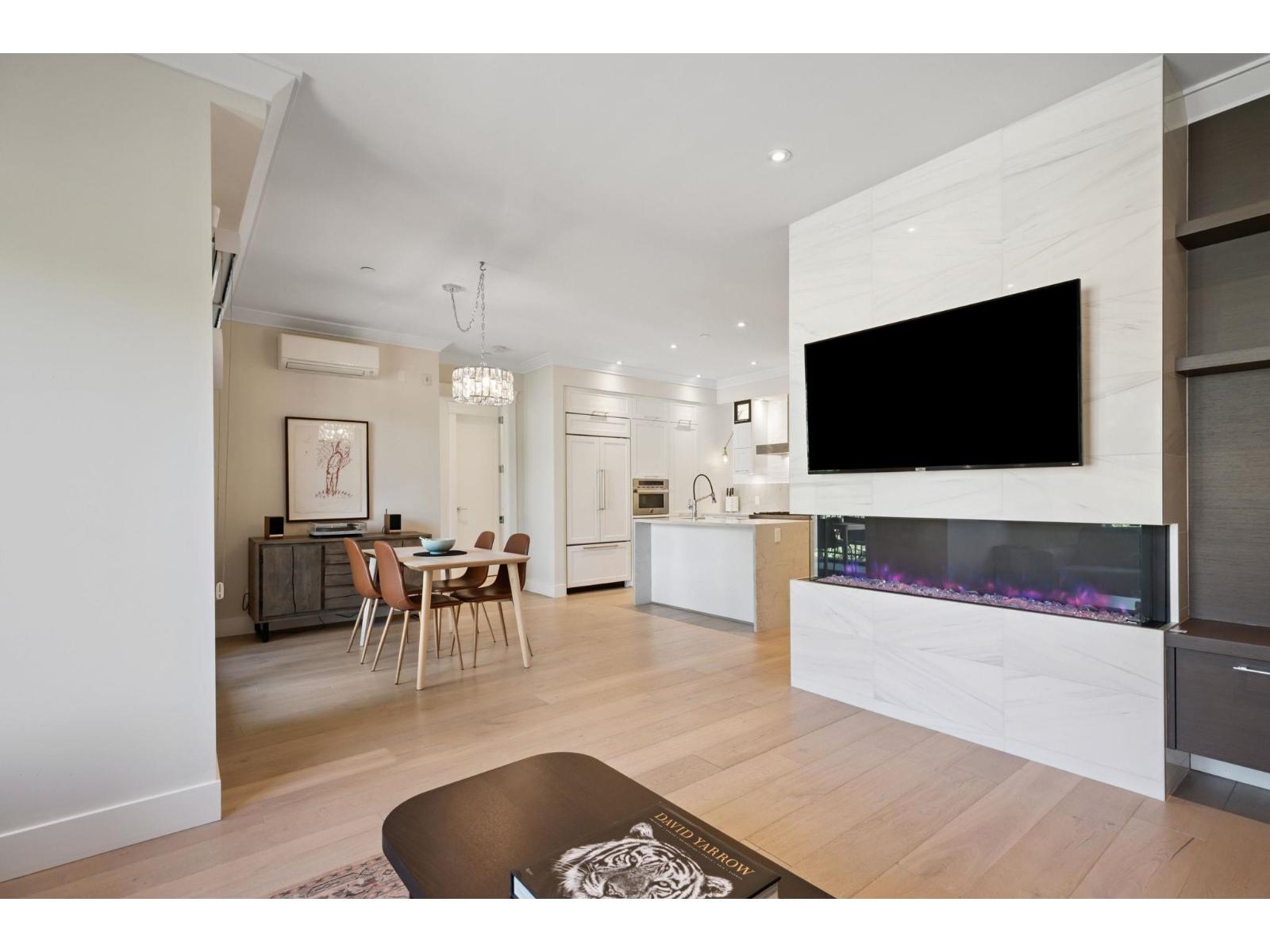 206 23189 FRANCIS AVENUE, Langley