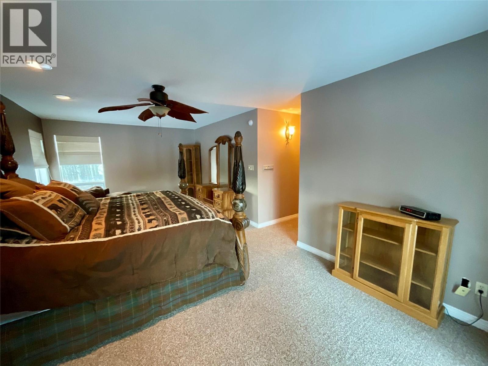 12 Collier Place, Tumbler Ridge