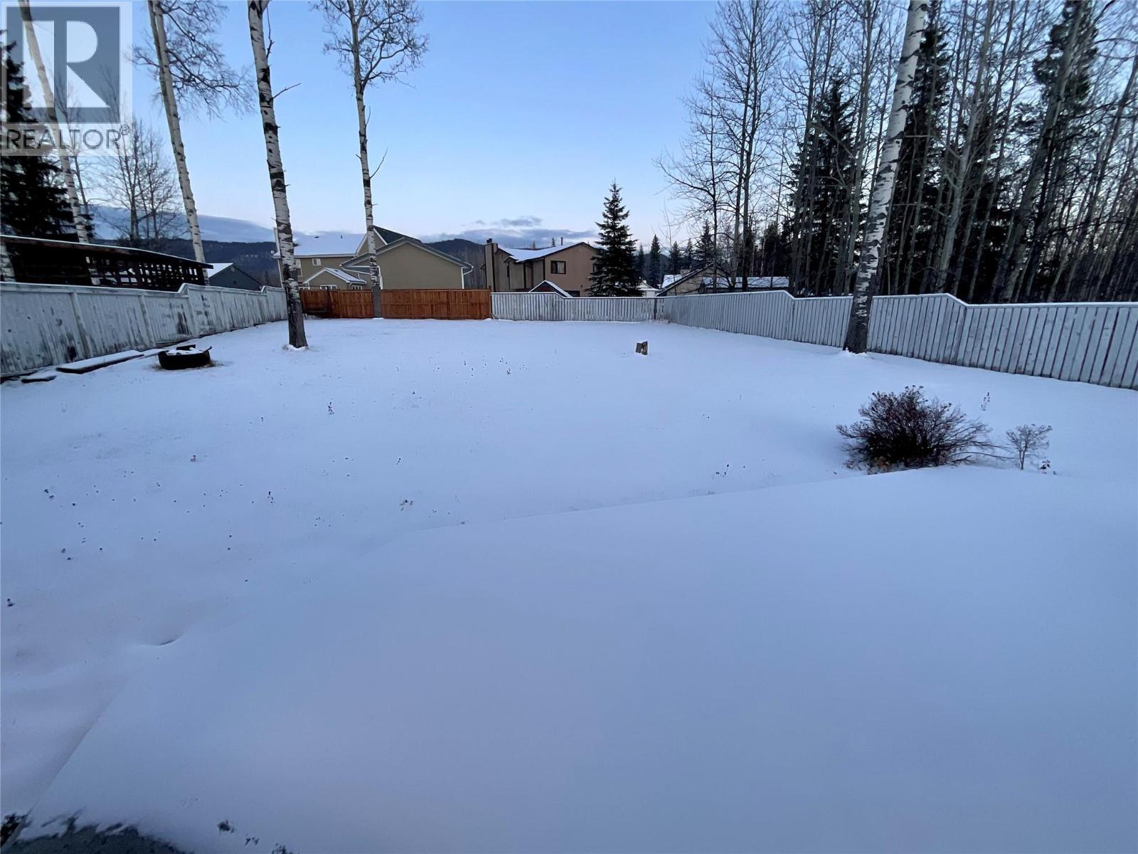 12 Collier Place, Tumbler Ridge