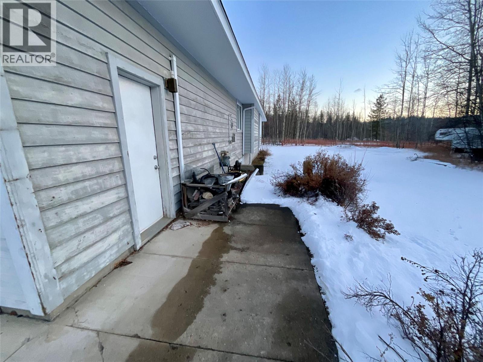 12 Collier Place, Tumbler Ridge