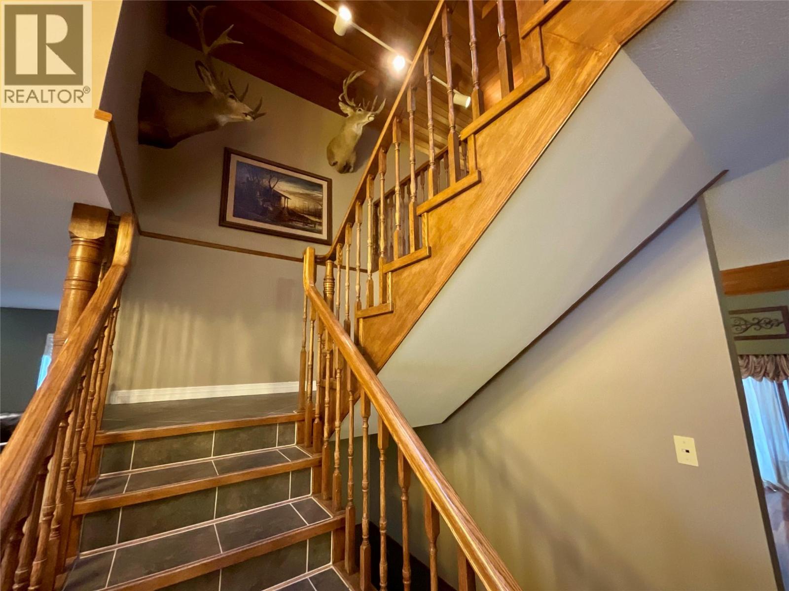 12 Collier Place, Tumbler Ridge