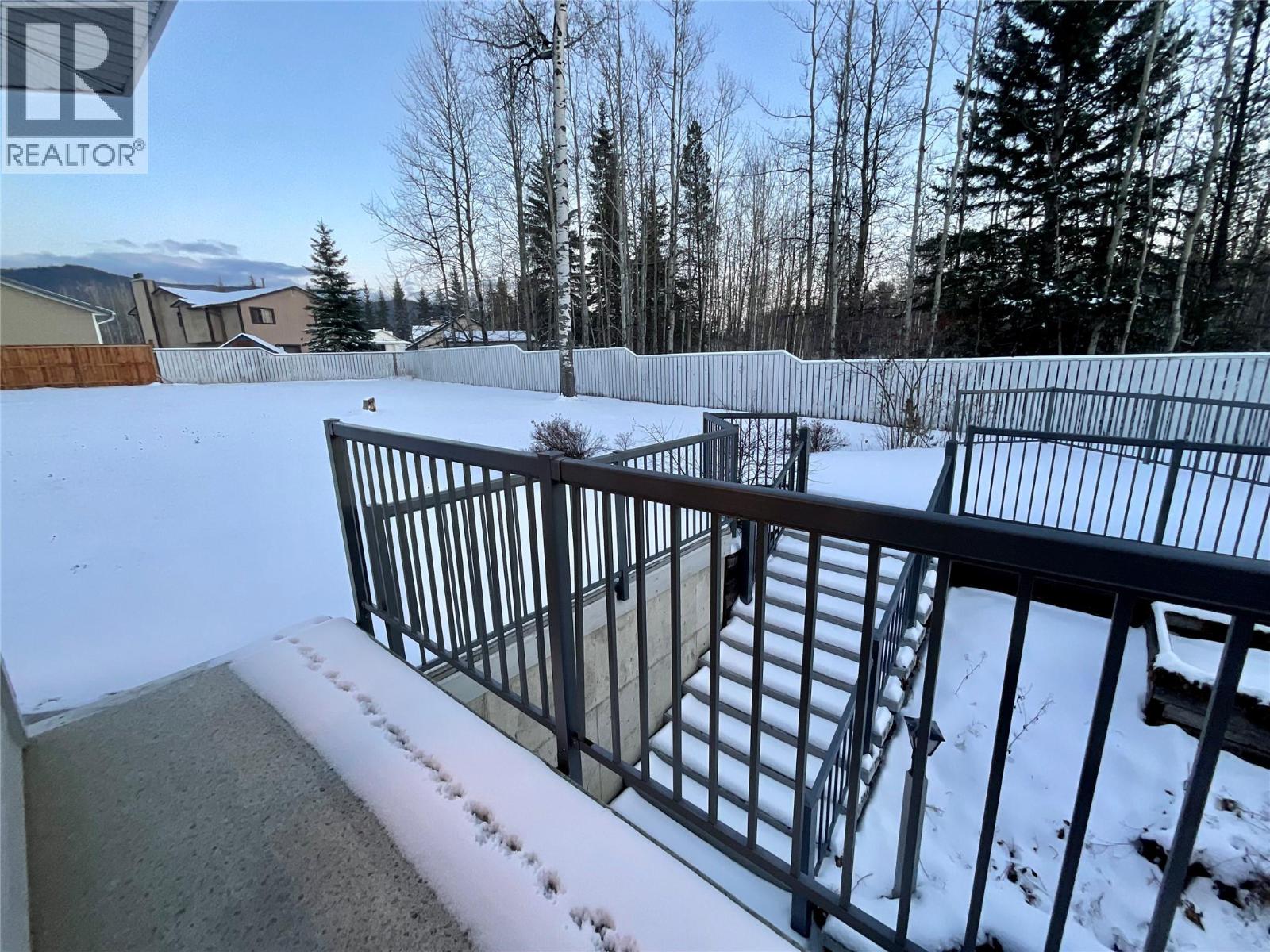 12 Collier Place, Tumbler Ridge