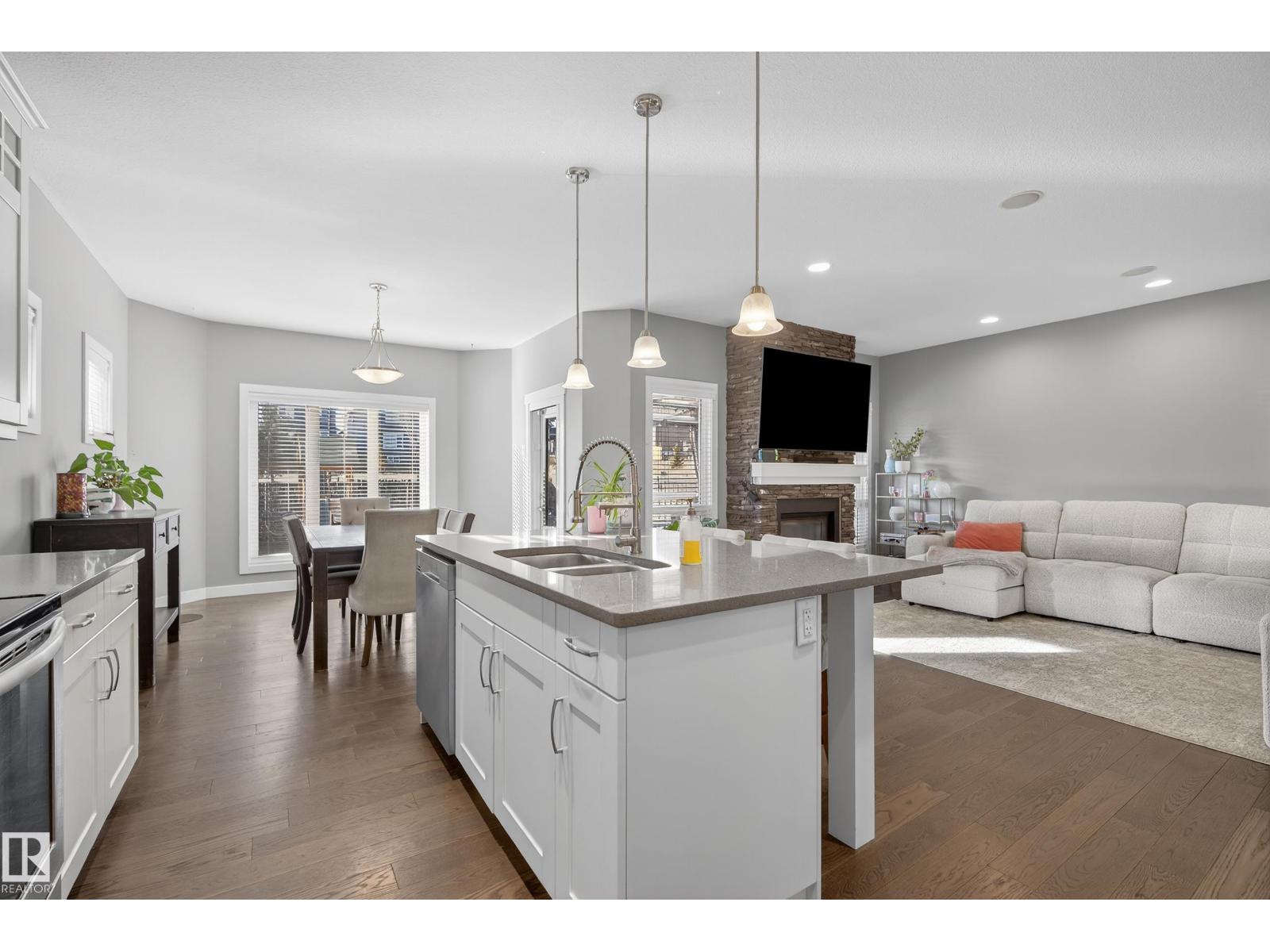 17032 43 ST NW, Edmonton