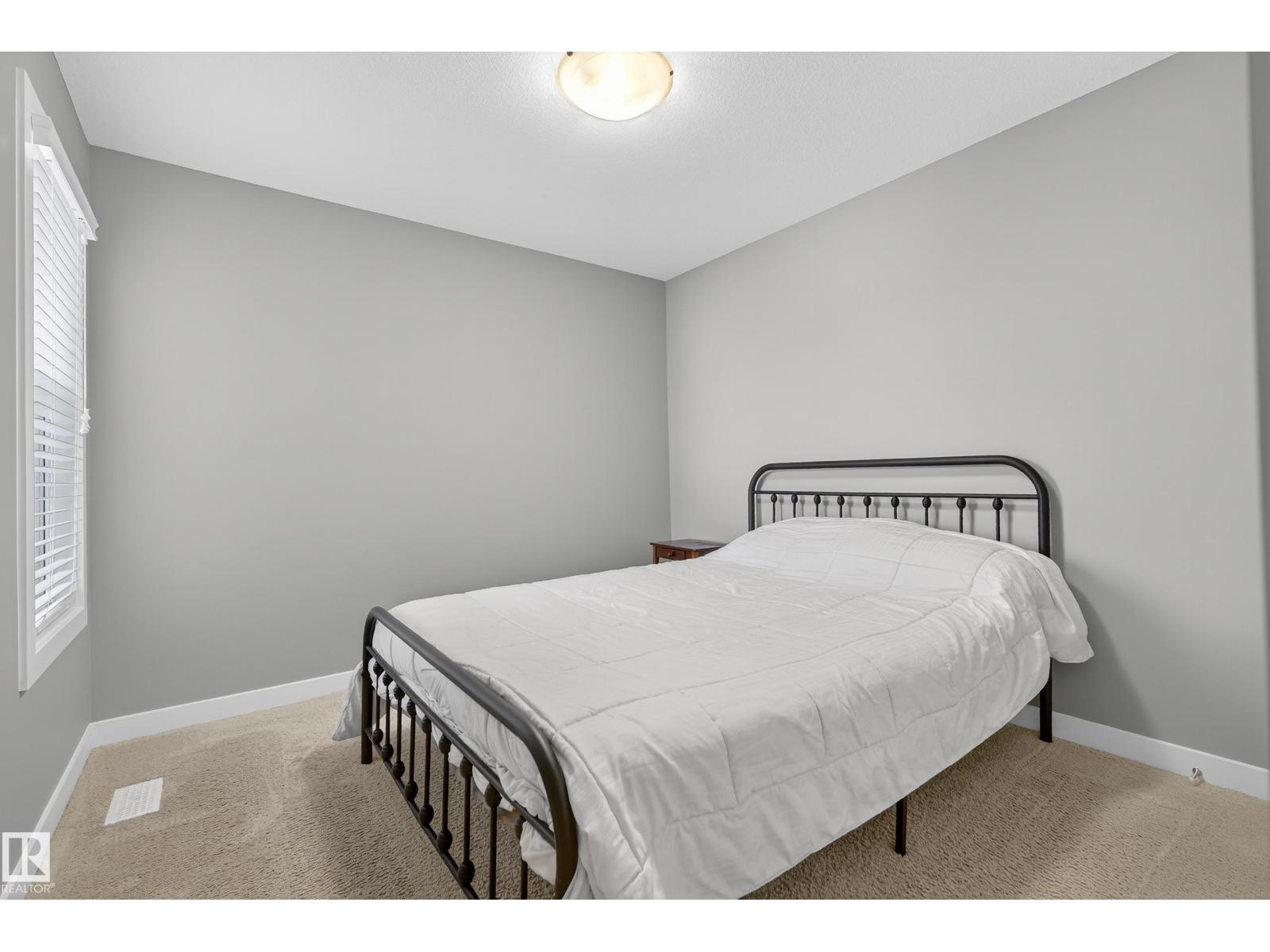 17032 43 ST NW, Edmonton