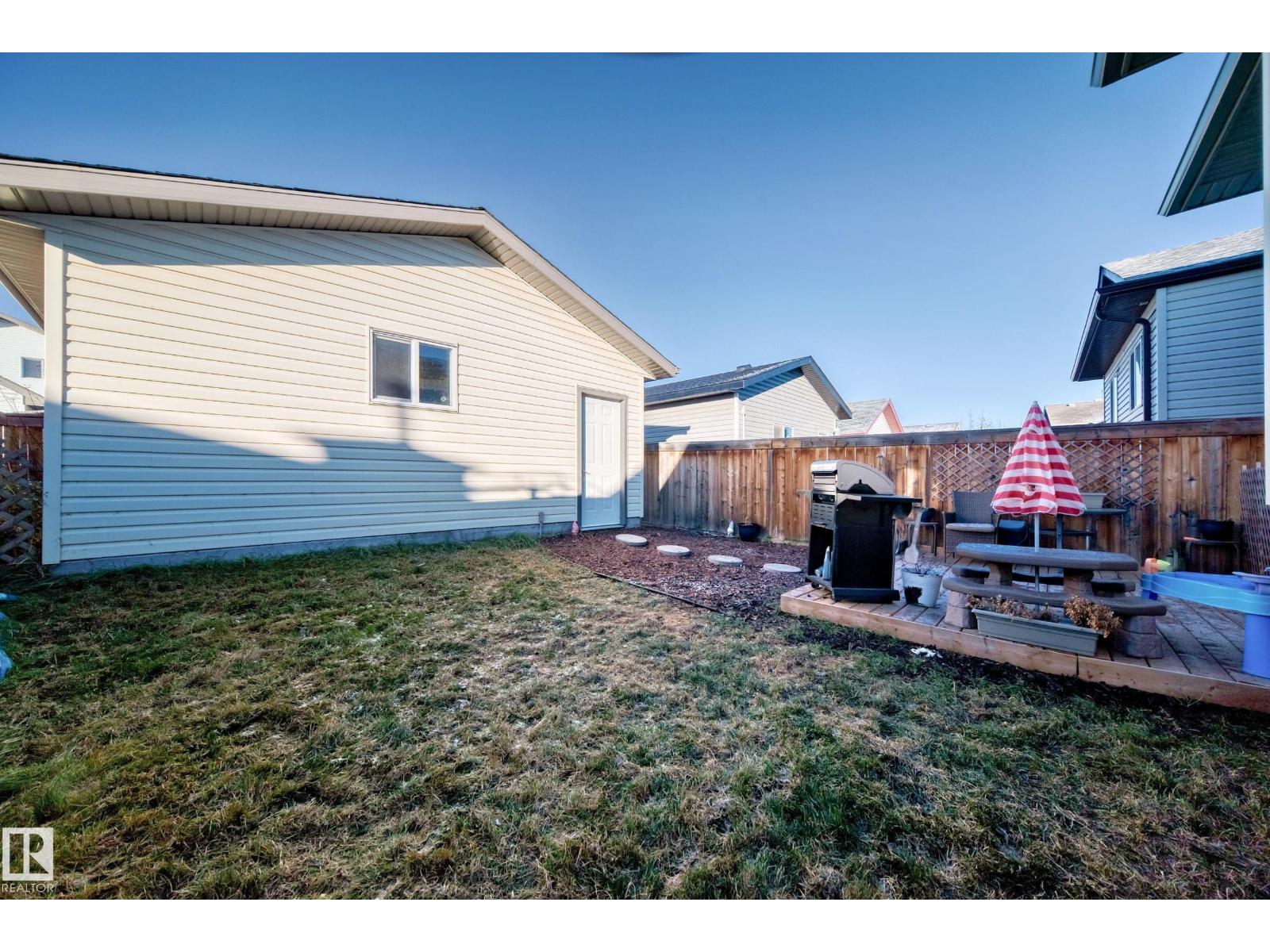 15628 44 ST NW, Edmonton