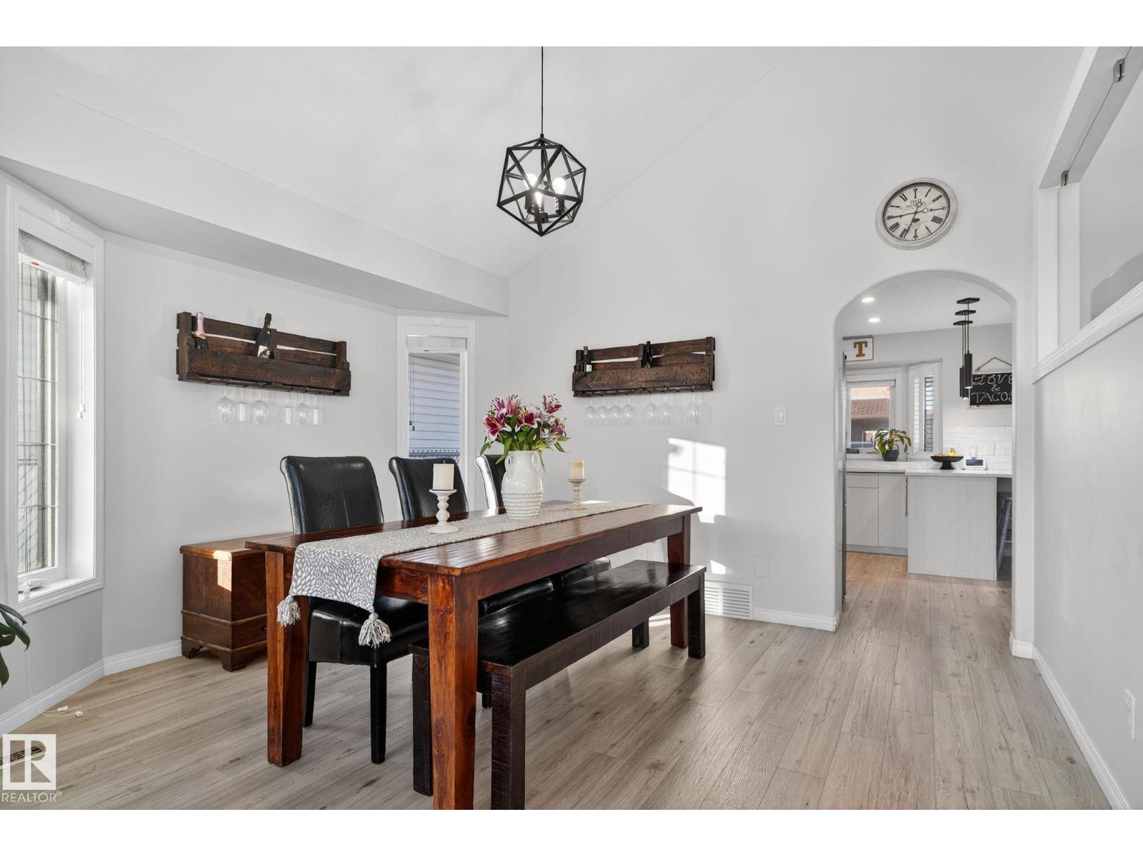 7224 158 AV NW, Edmonton