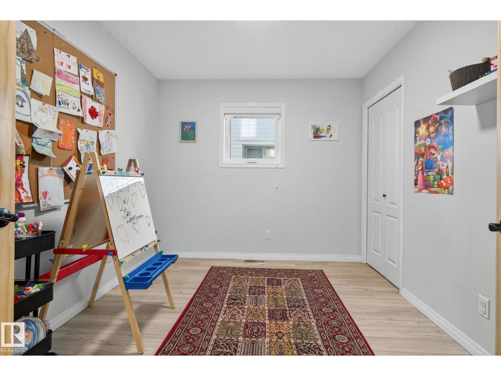 7224 158 AV NW, Edmonton