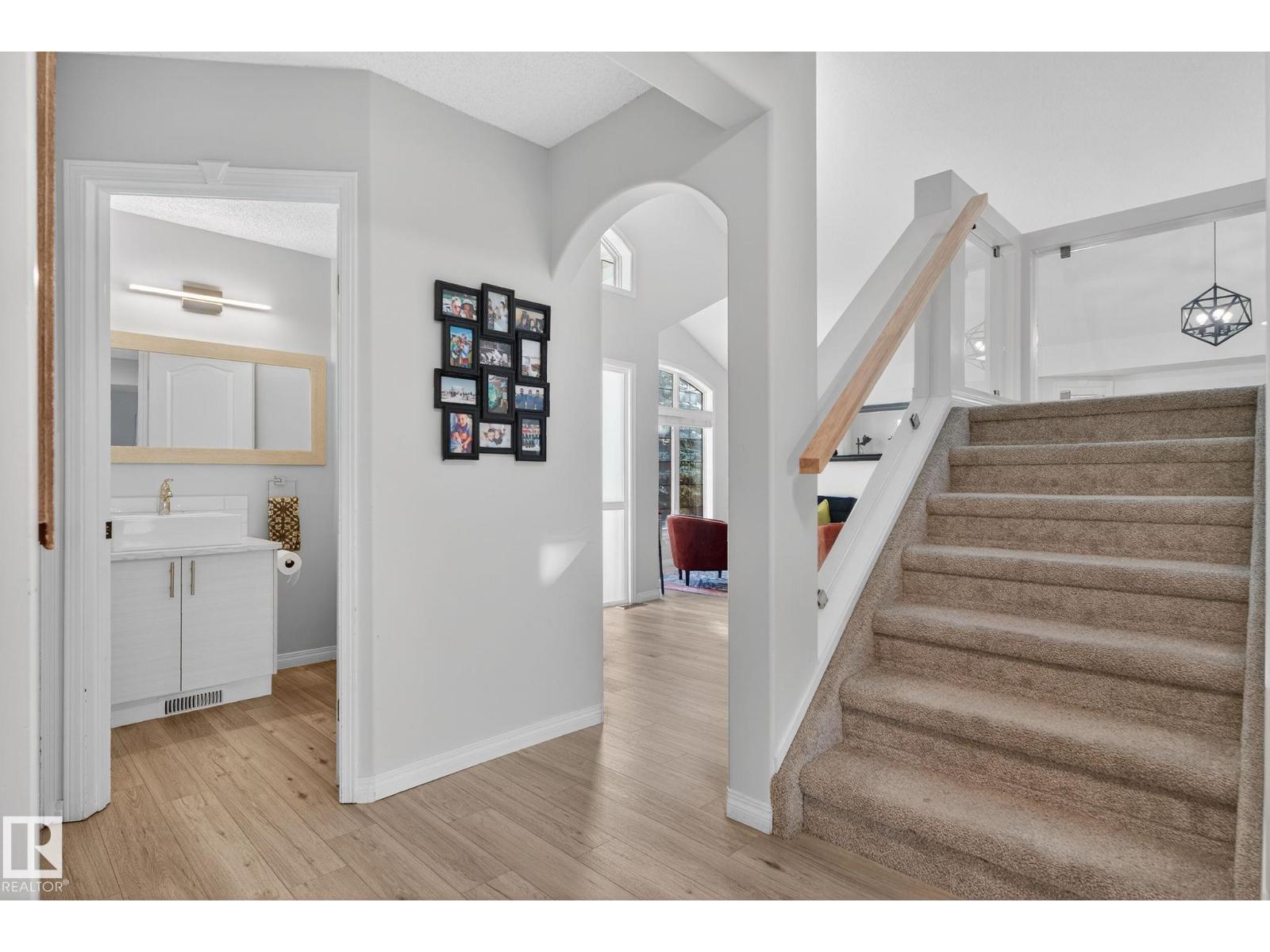 7224 158 AV NW, Edmonton