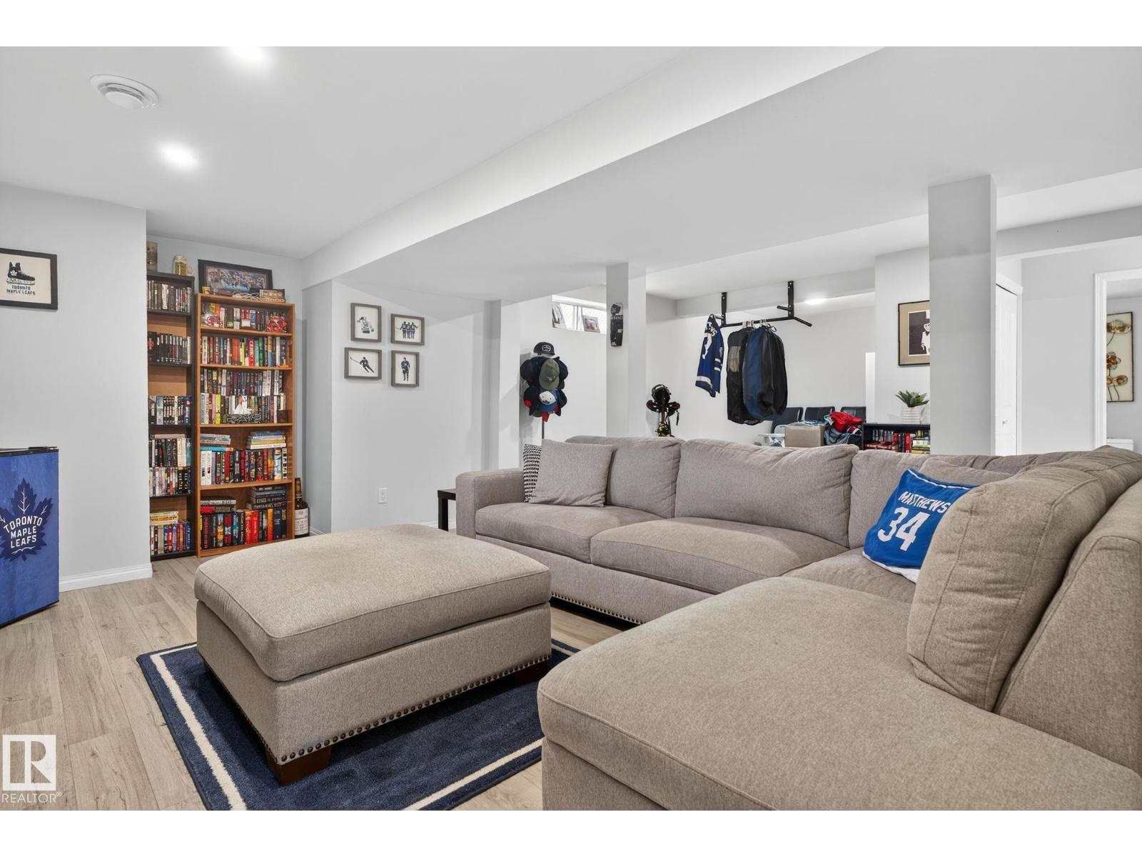 7224 158 AV NW, Edmonton