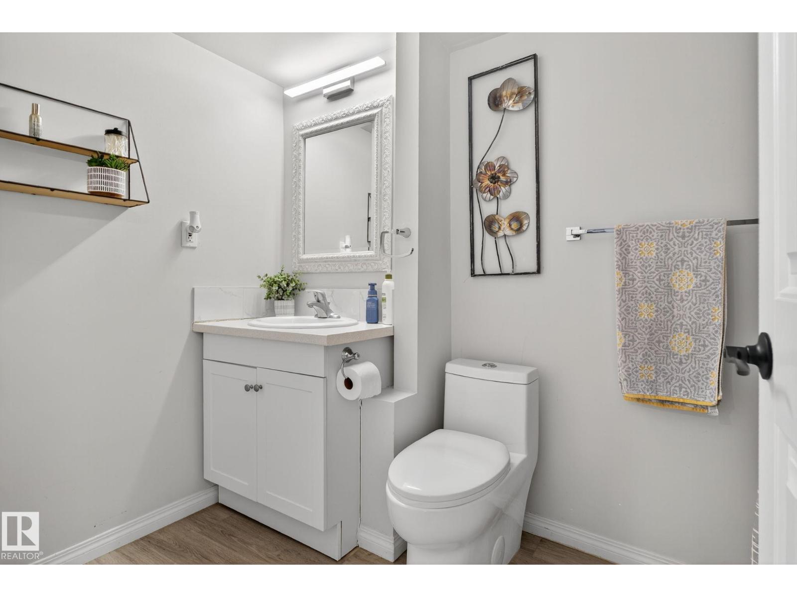 7224 158 AV NW, Edmonton