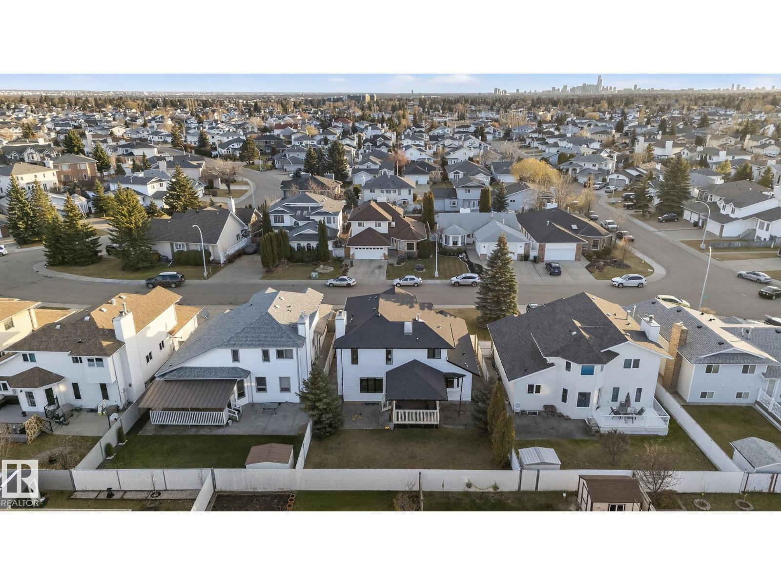 7224 158 AV NW, Edmonton