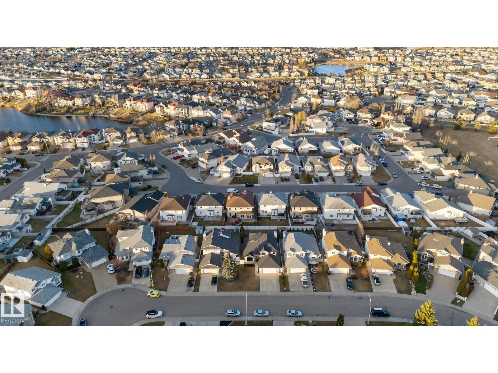 7224 158 AV NW, Edmonton