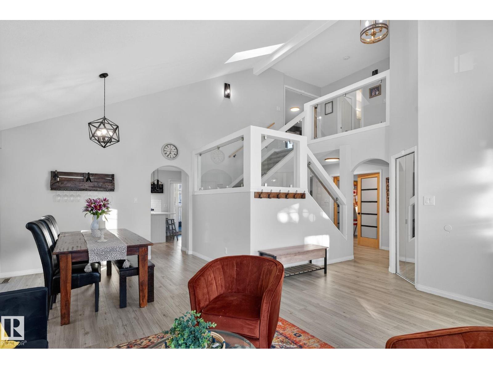 7224 158 AV NW, Edmonton