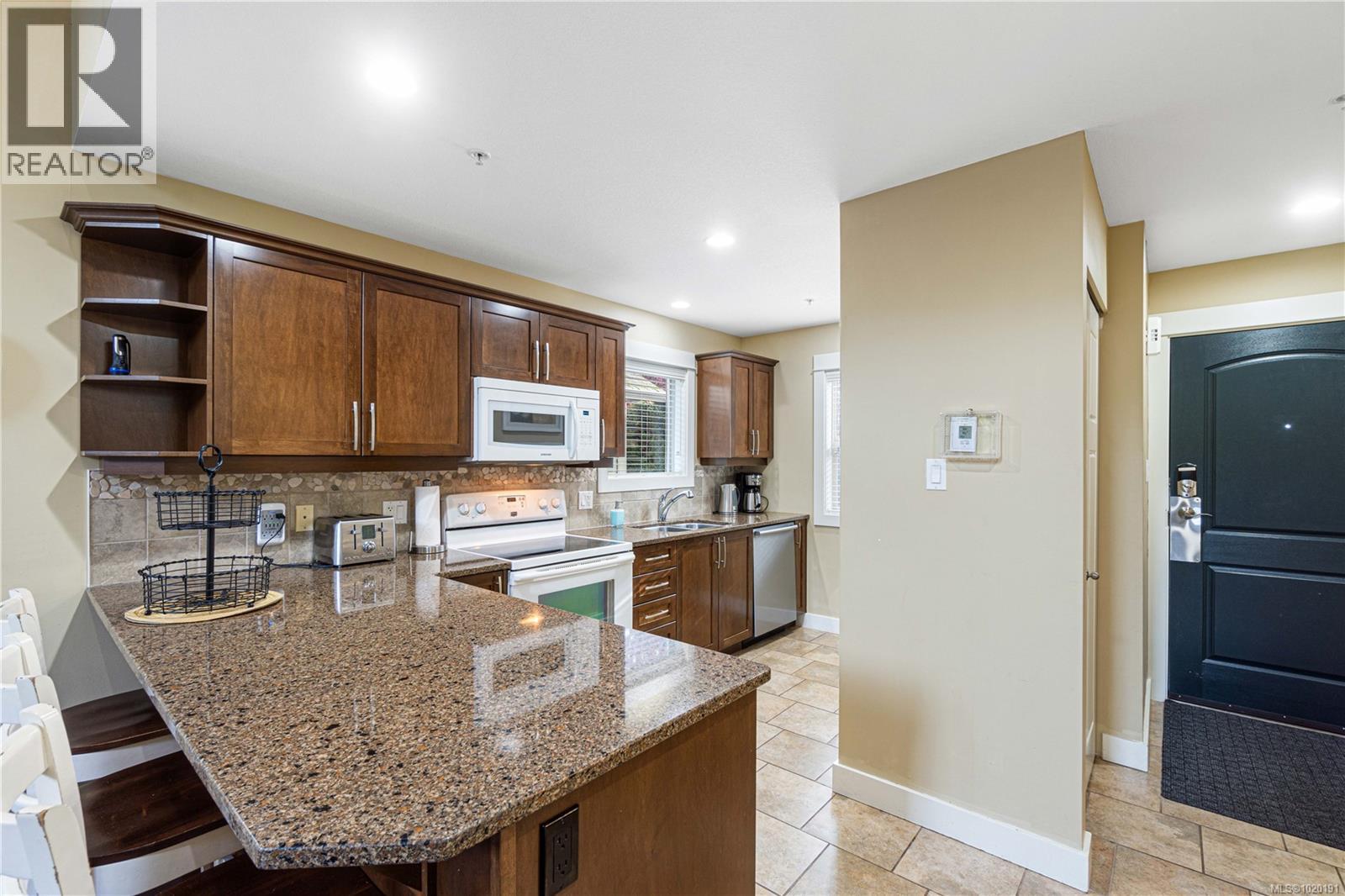 261 1130 Resort Dr, Parksville