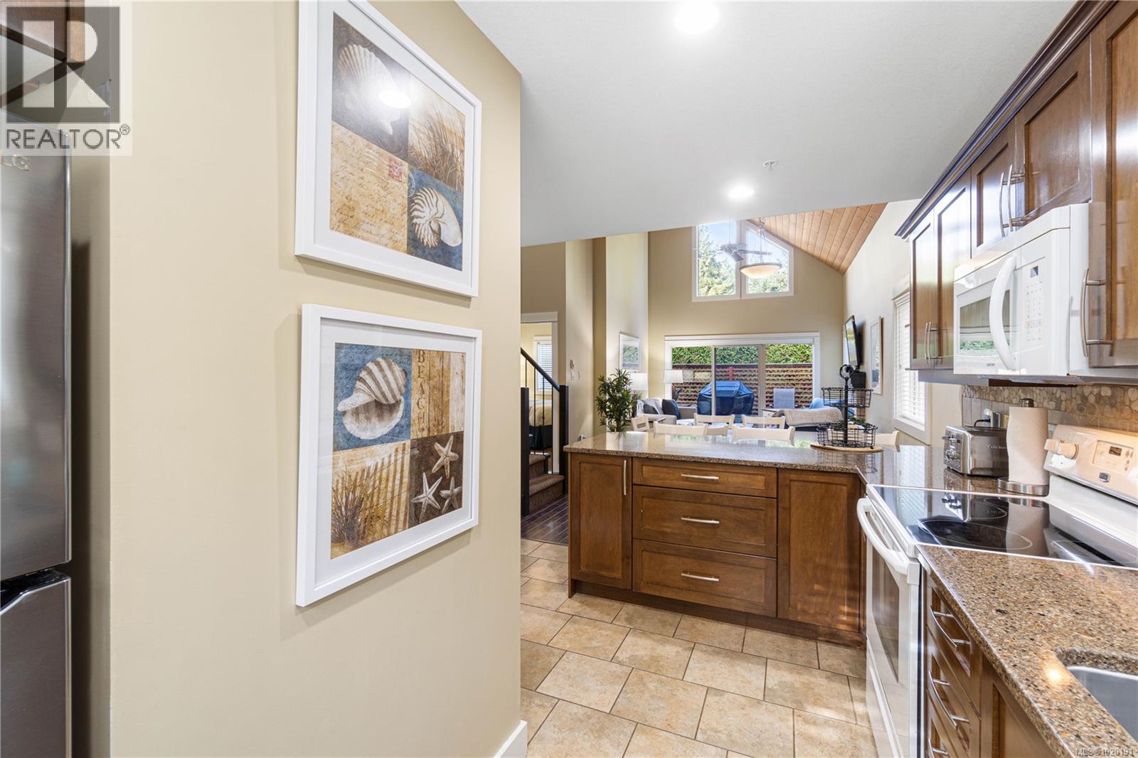 261 1130 Resort Dr, Parksville