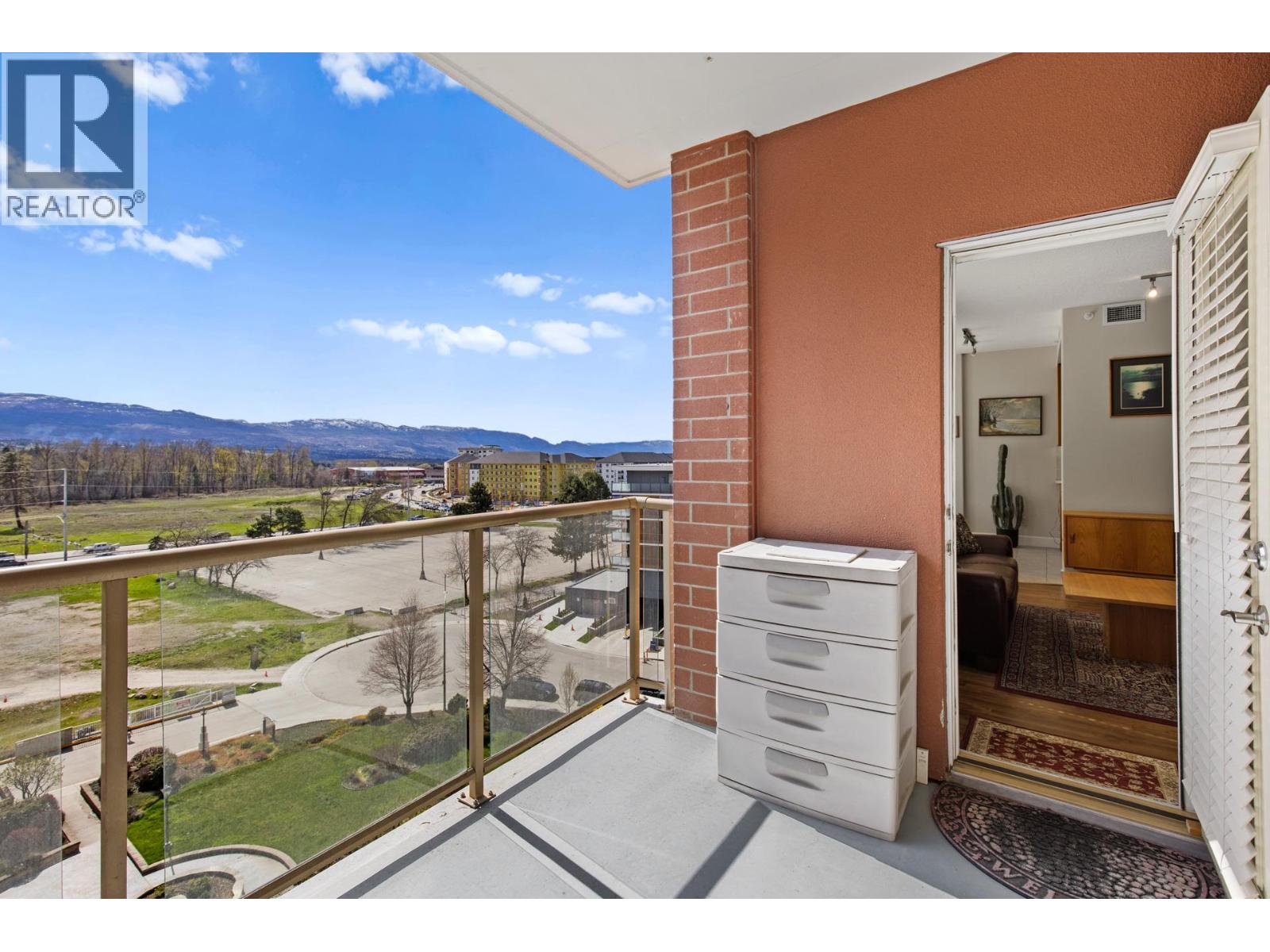 704 1947 Underhill Street, Kelowna