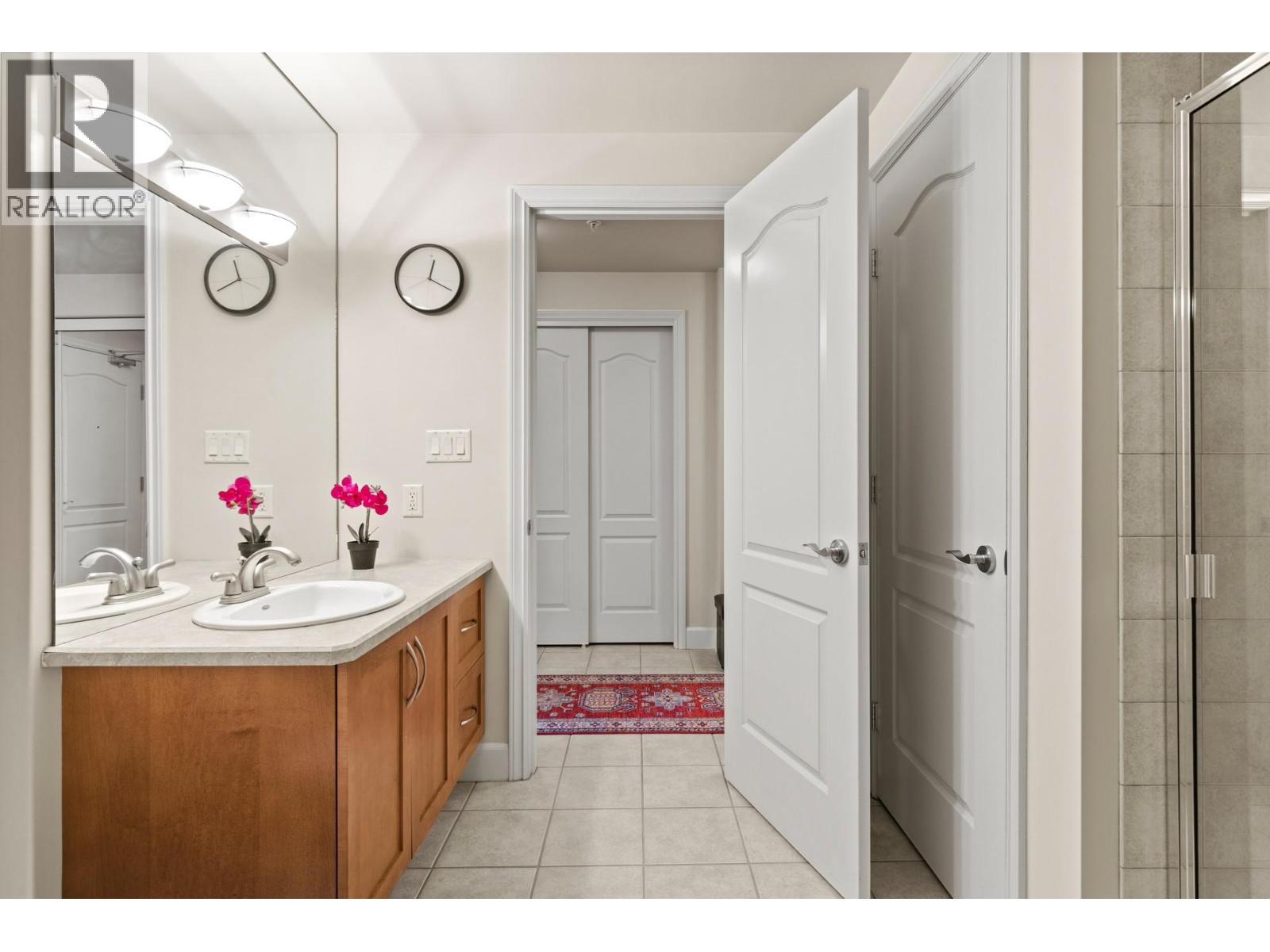 704 1947 Underhill Street, Kelowna