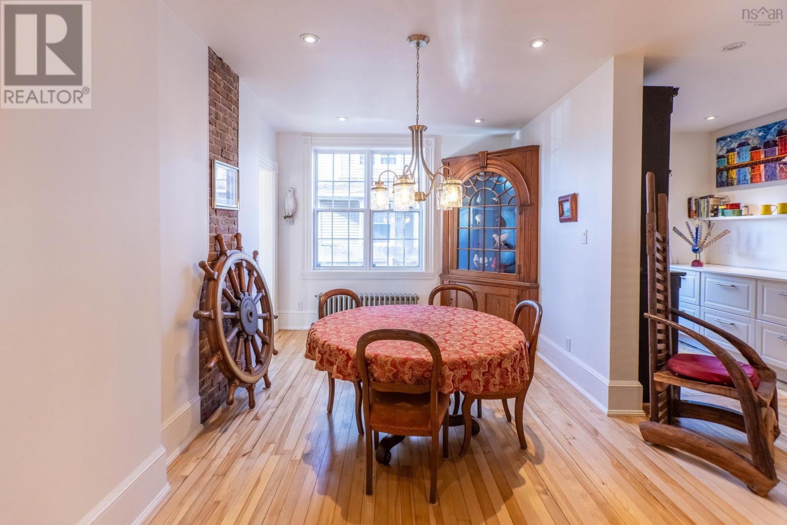 Property 13 of 50 of 124 Church Street