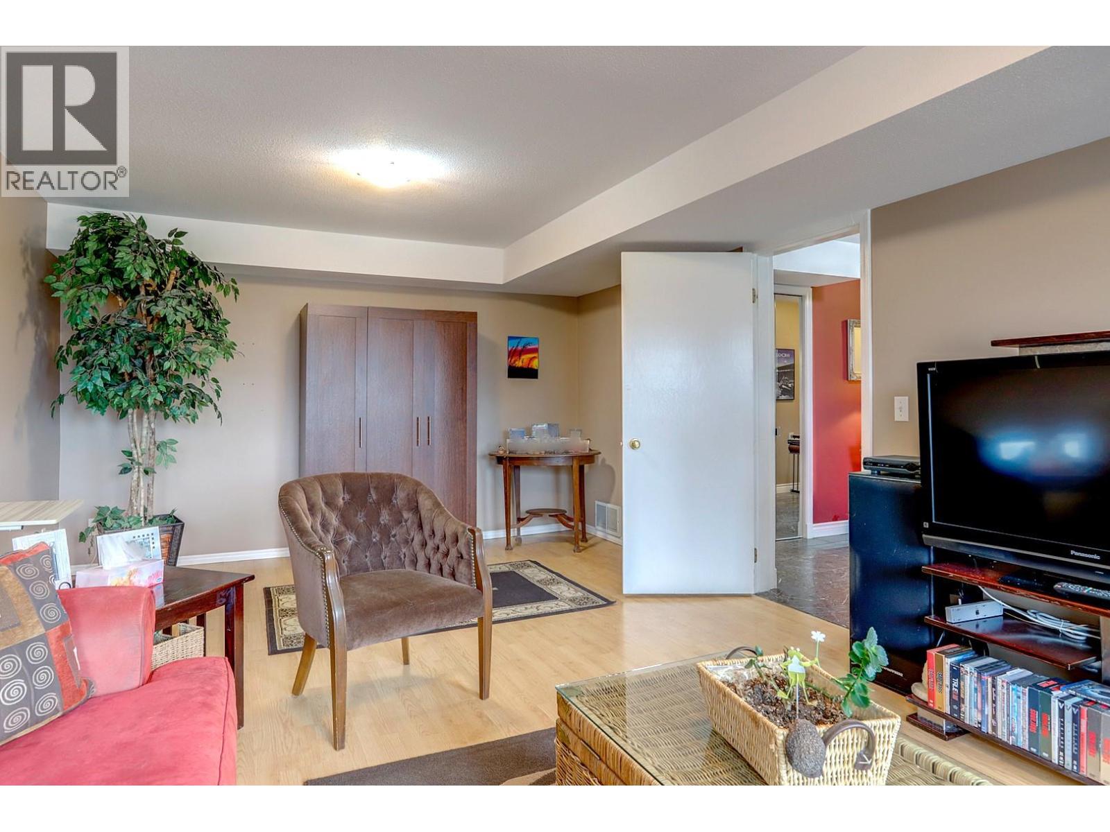  4712 Valleyview Place, Vernon